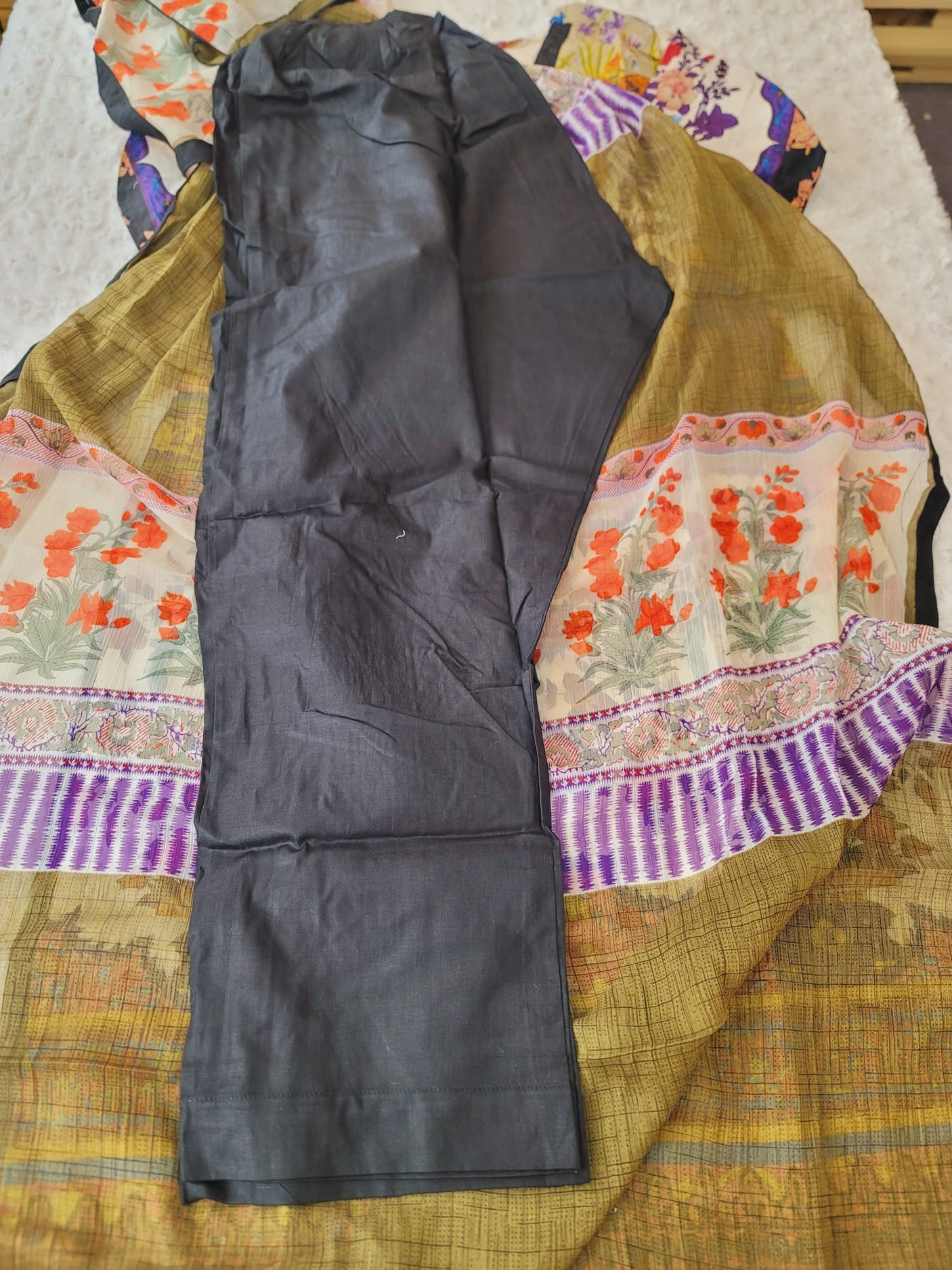 Pakistani Stitched lawn Embroidered Salwar kameez ready to ship