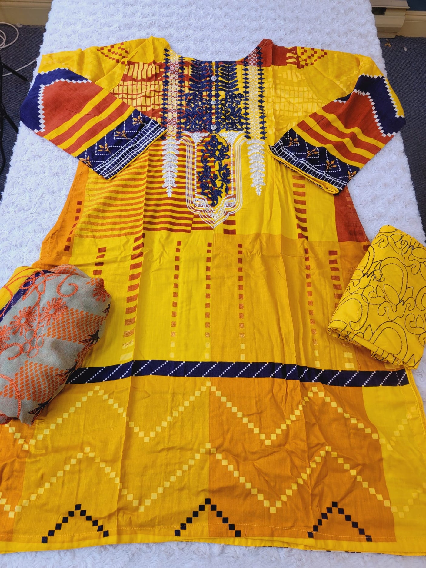 Pakistani linen Embroidered Salwar kameez Ready To Ship