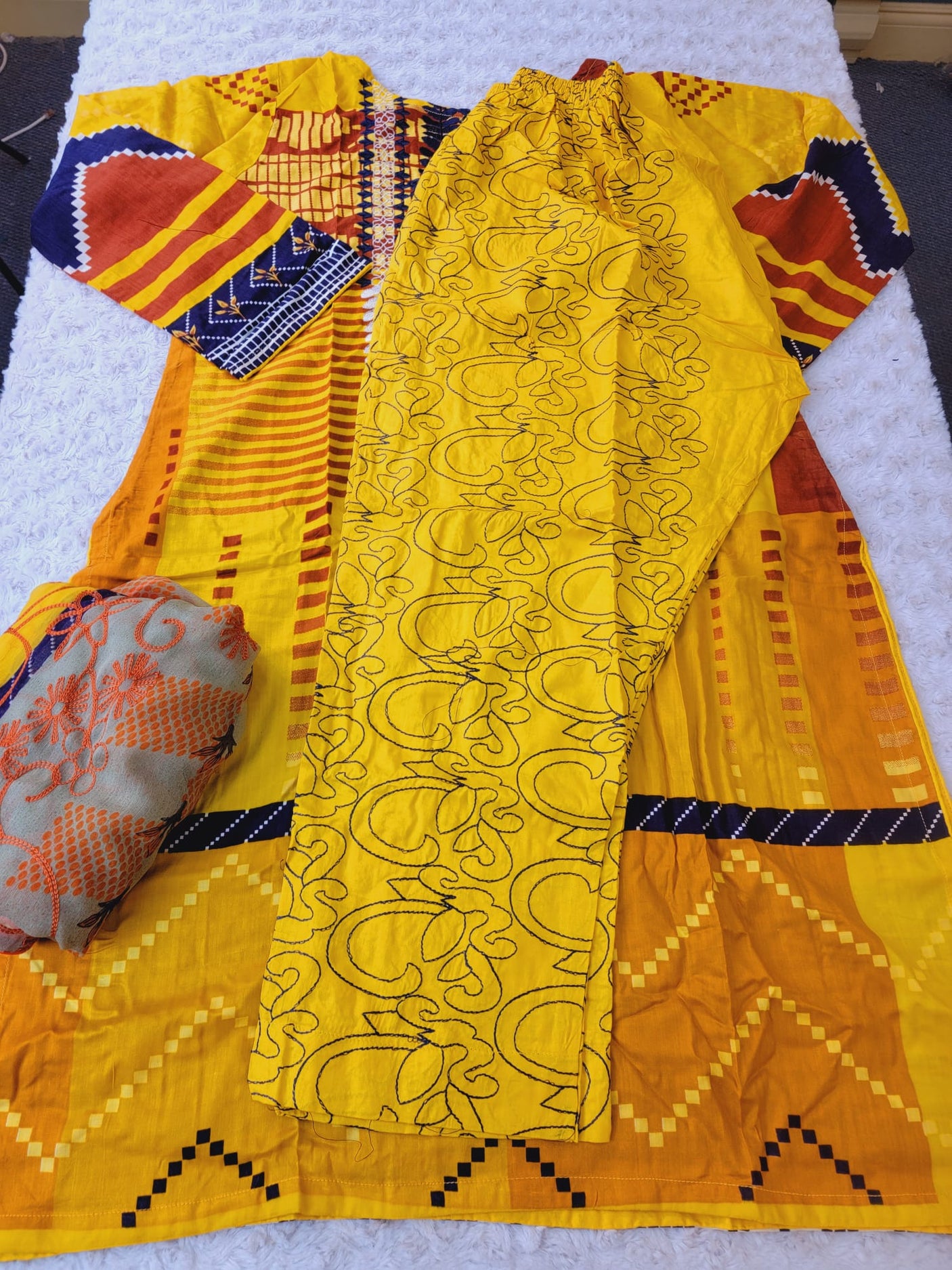 Pakistani linen Embroidered Salwar kameez Ready To Ship