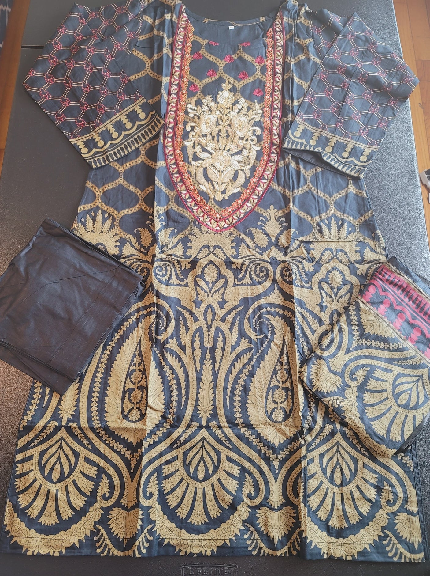 Pakistani linen Embroidered Salwar kameez Ready To Ship