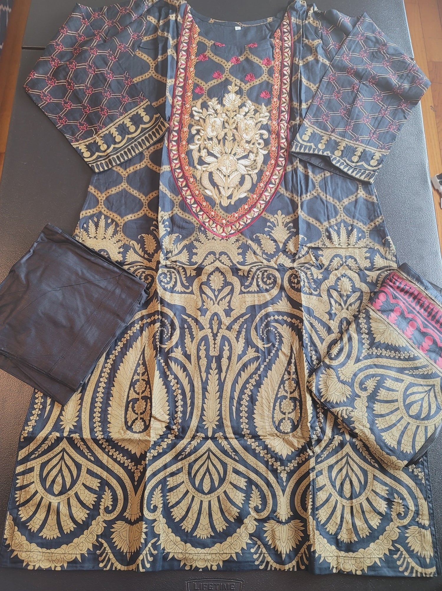 Pakistani linen Embroidered Salwar kameez Ready To Ship