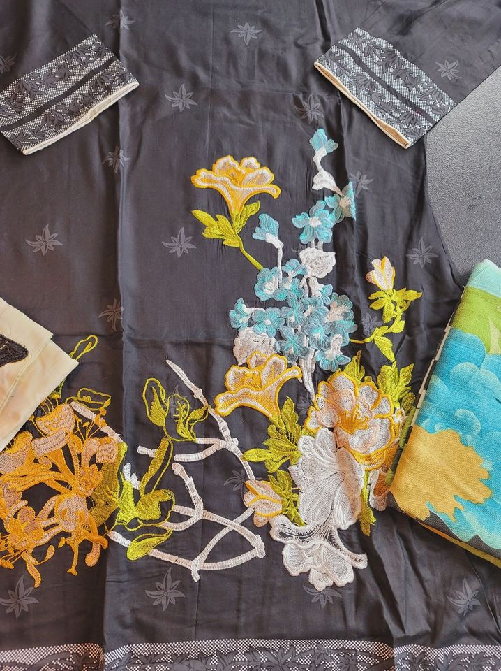 Pakistani linen Embroidered Salwar kameez Ready To Ship