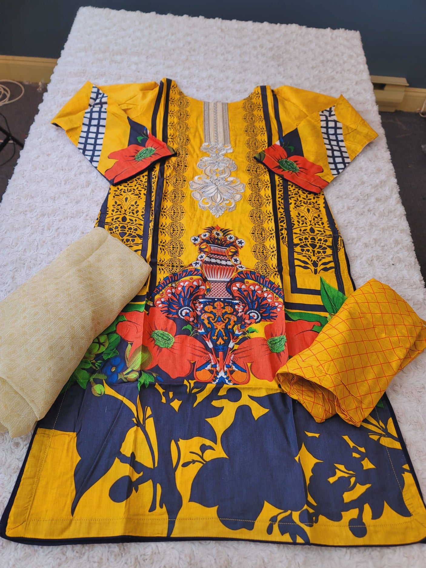 Pakistani Stitched lawn Embroidered Salwar kameez ready to ship