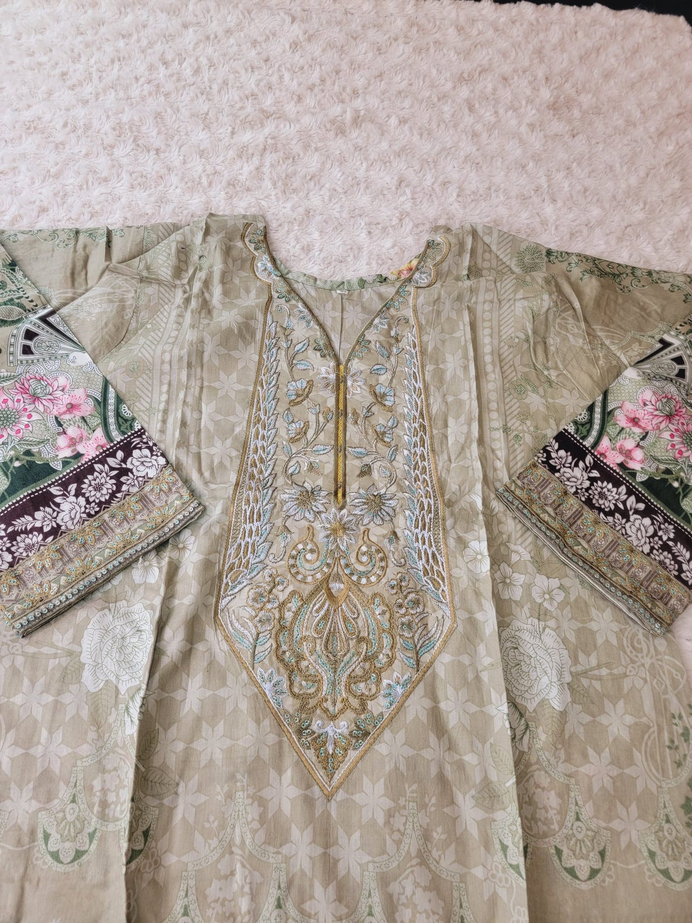 Pakistani Stitched lawn Embroidered Salwar kameez ready to ship