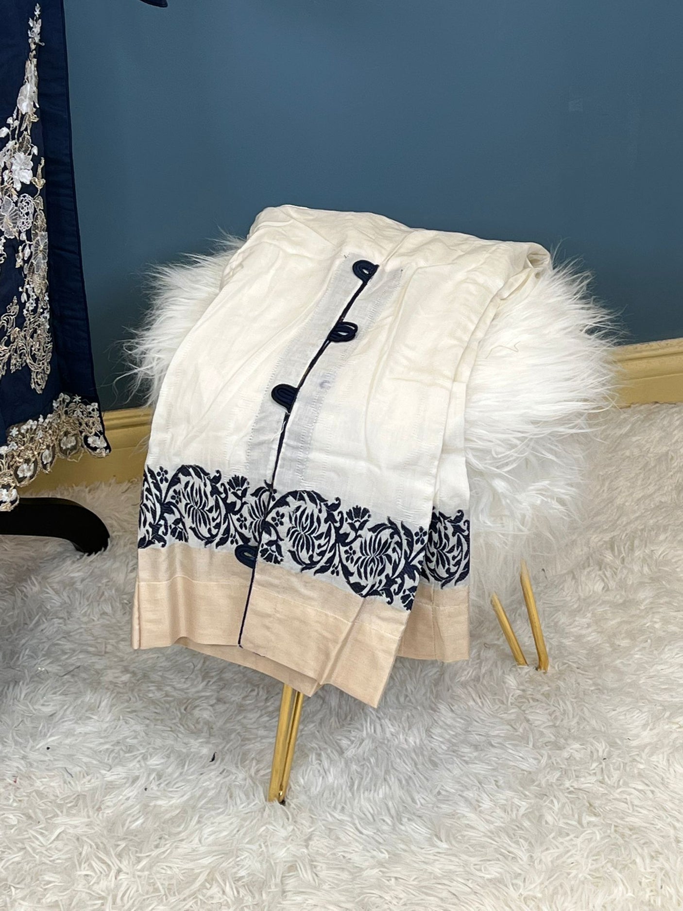 Pakistani Stitched Embroidered lawn Salwar kameez ready to ship