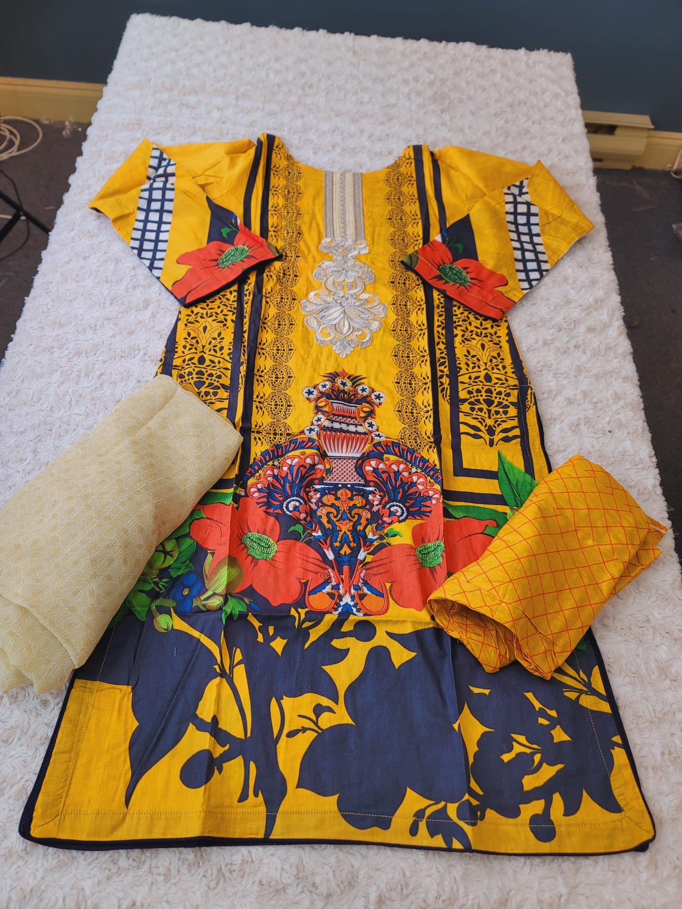 Pakistani Stitched lawn Embroidered Salwar kameez ready to ship