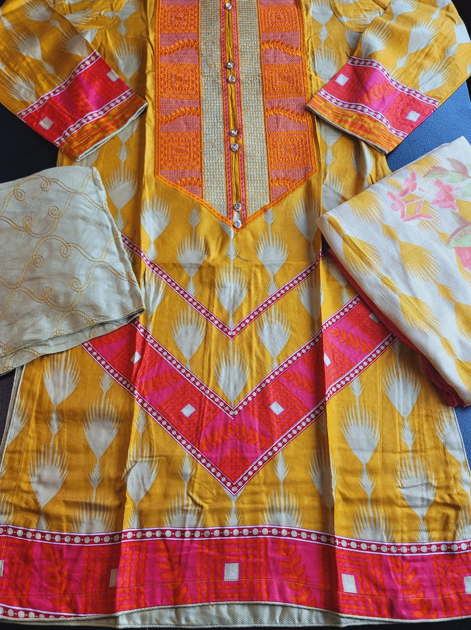 Pakistani linen Embroidered Salwar kameez Ready To Ship