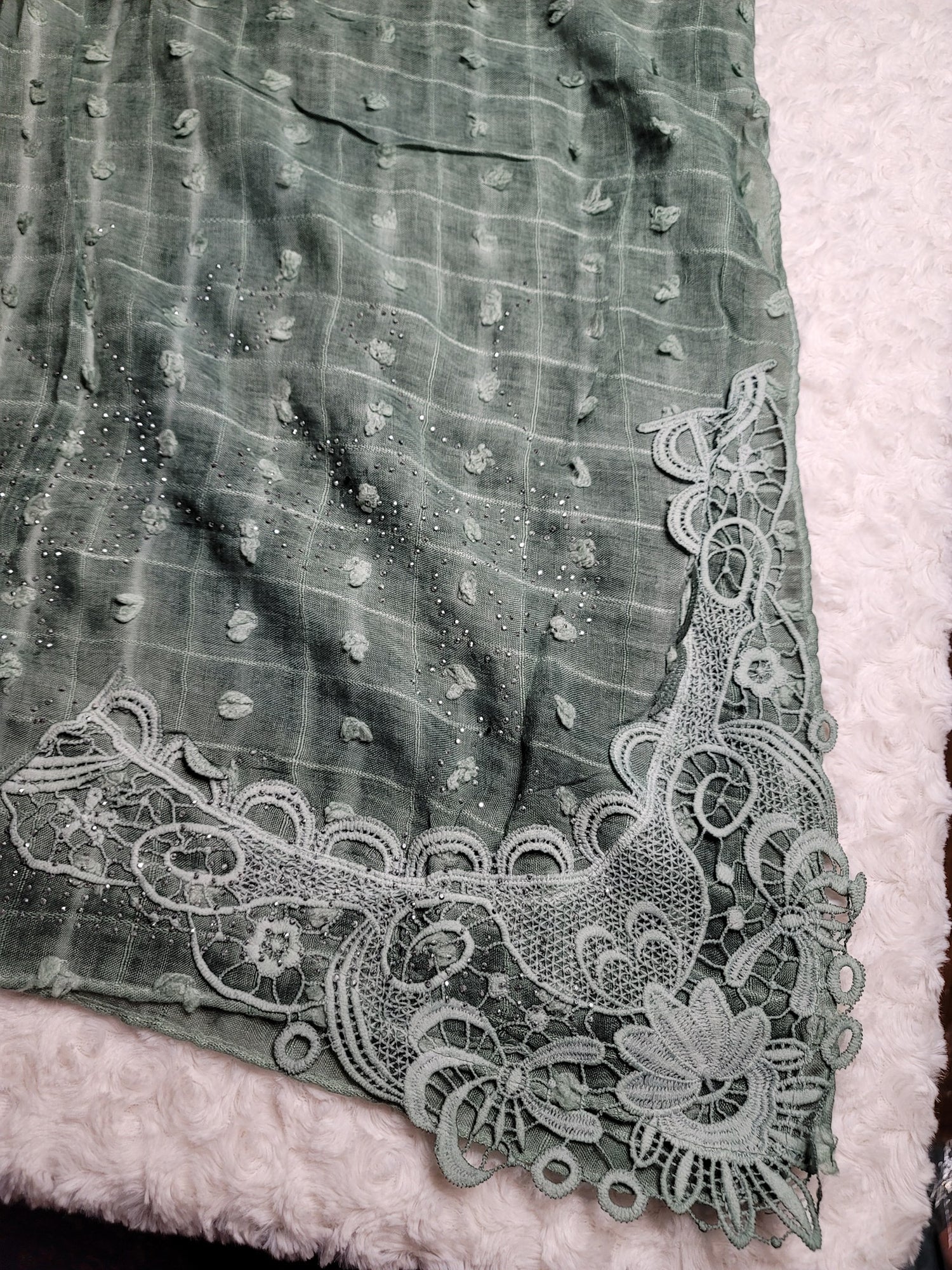 Super soft party hijab.