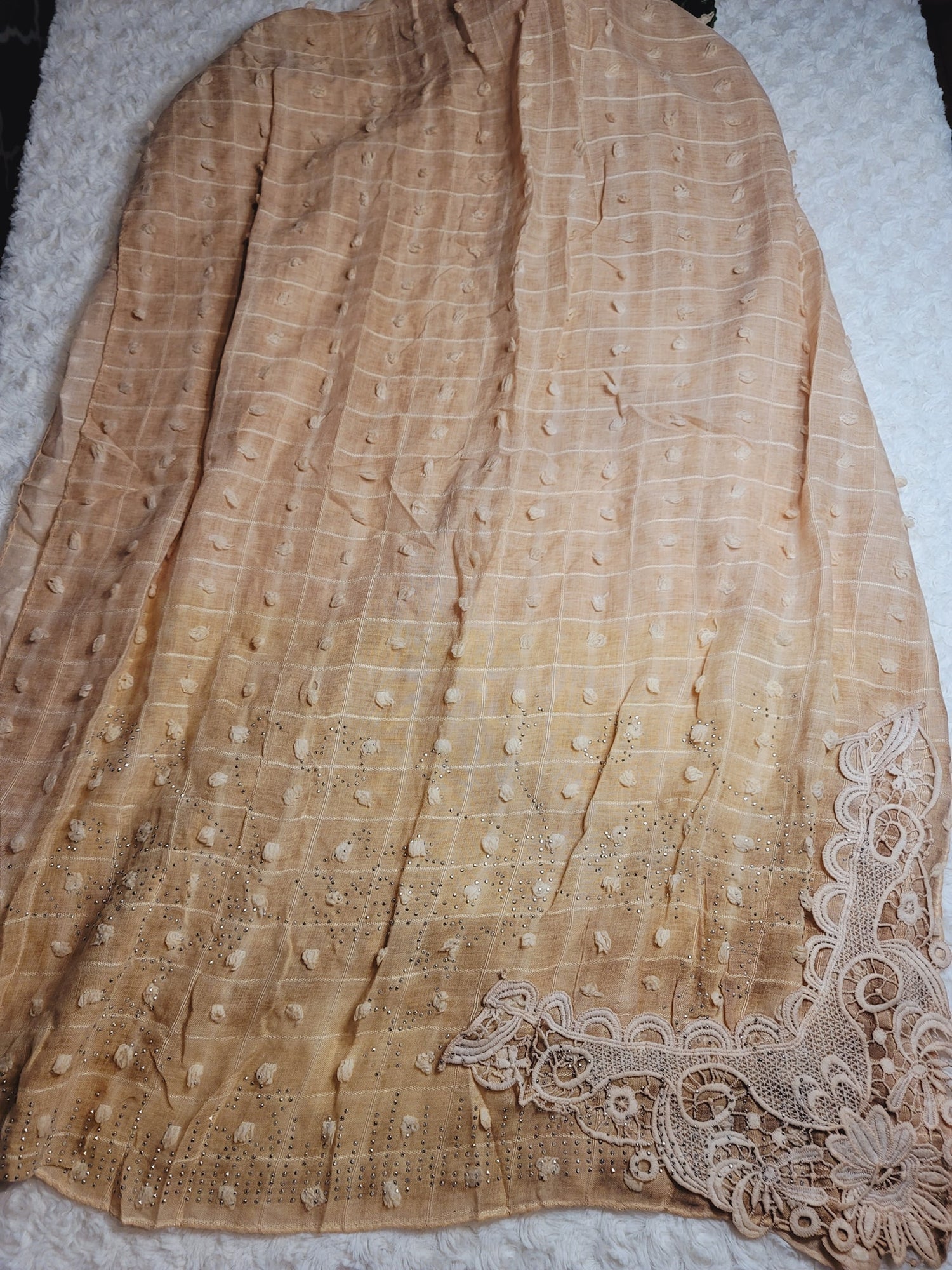 Super soft party hijab.