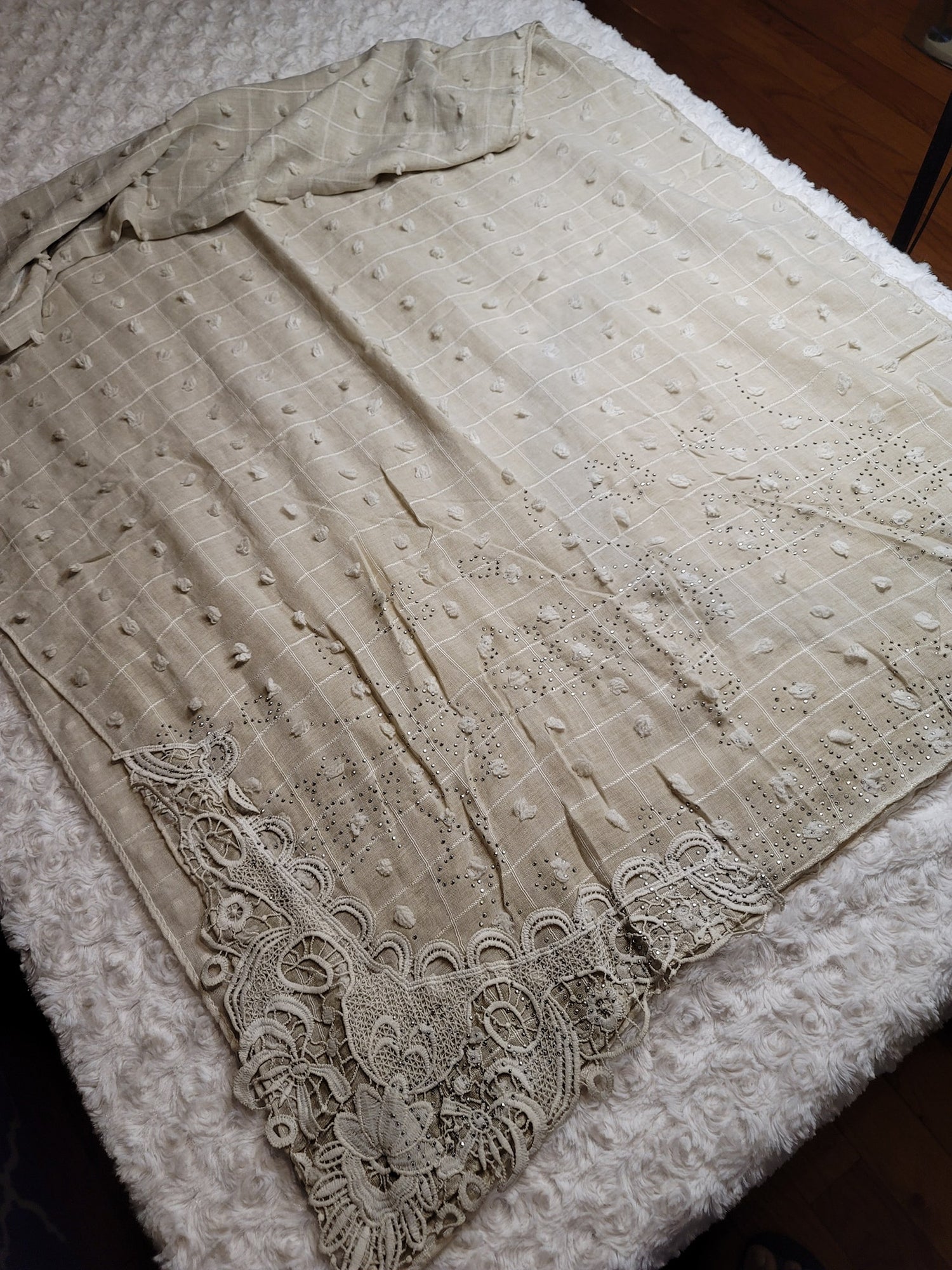 Super soft party hijab.