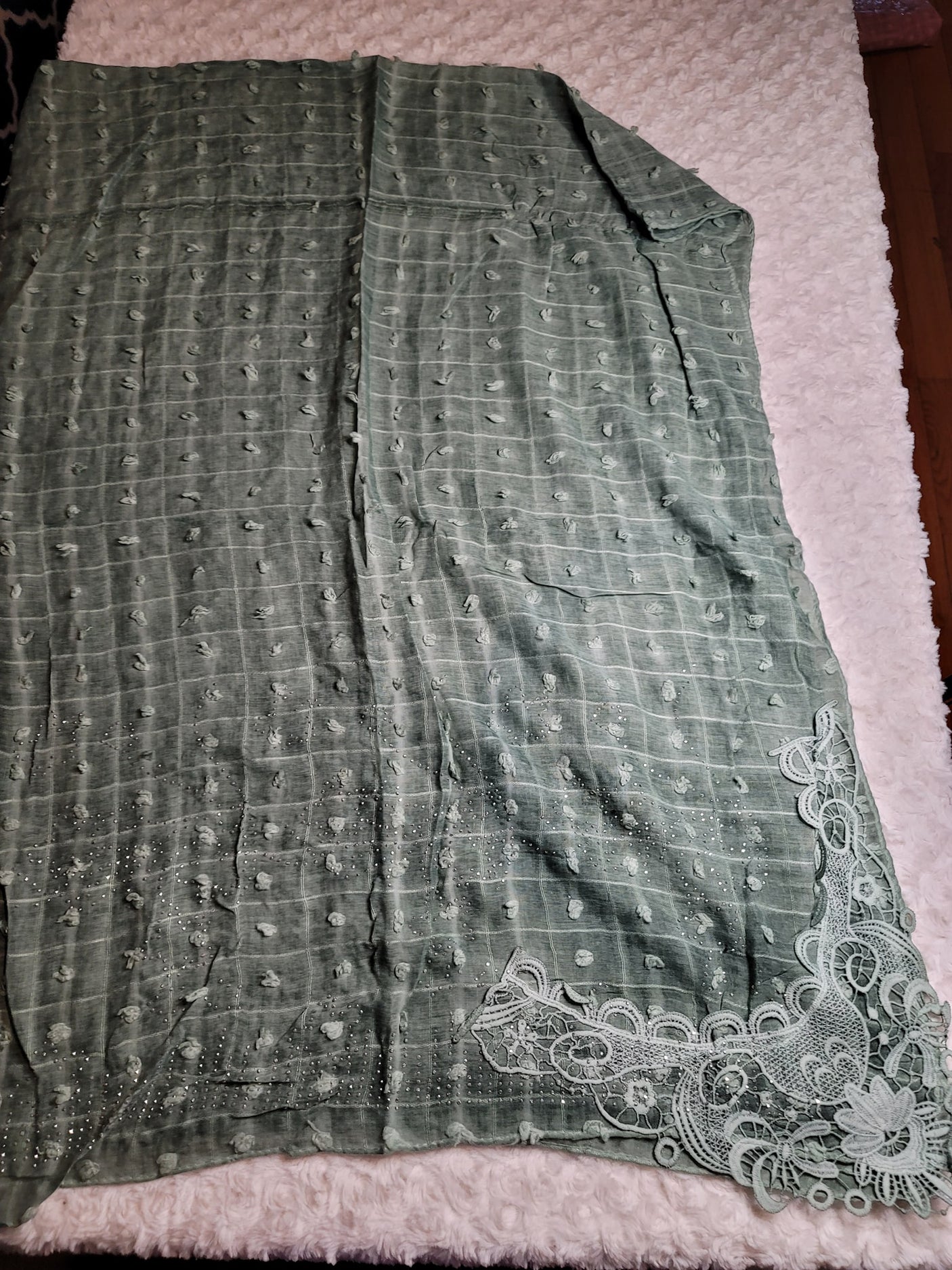 Super soft party hijab.
