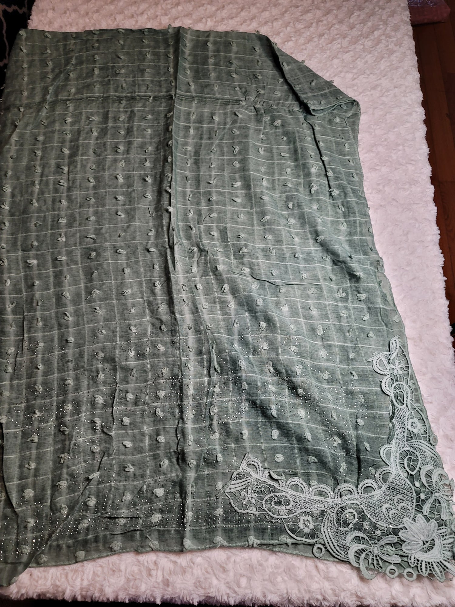 Super soft party hijab.