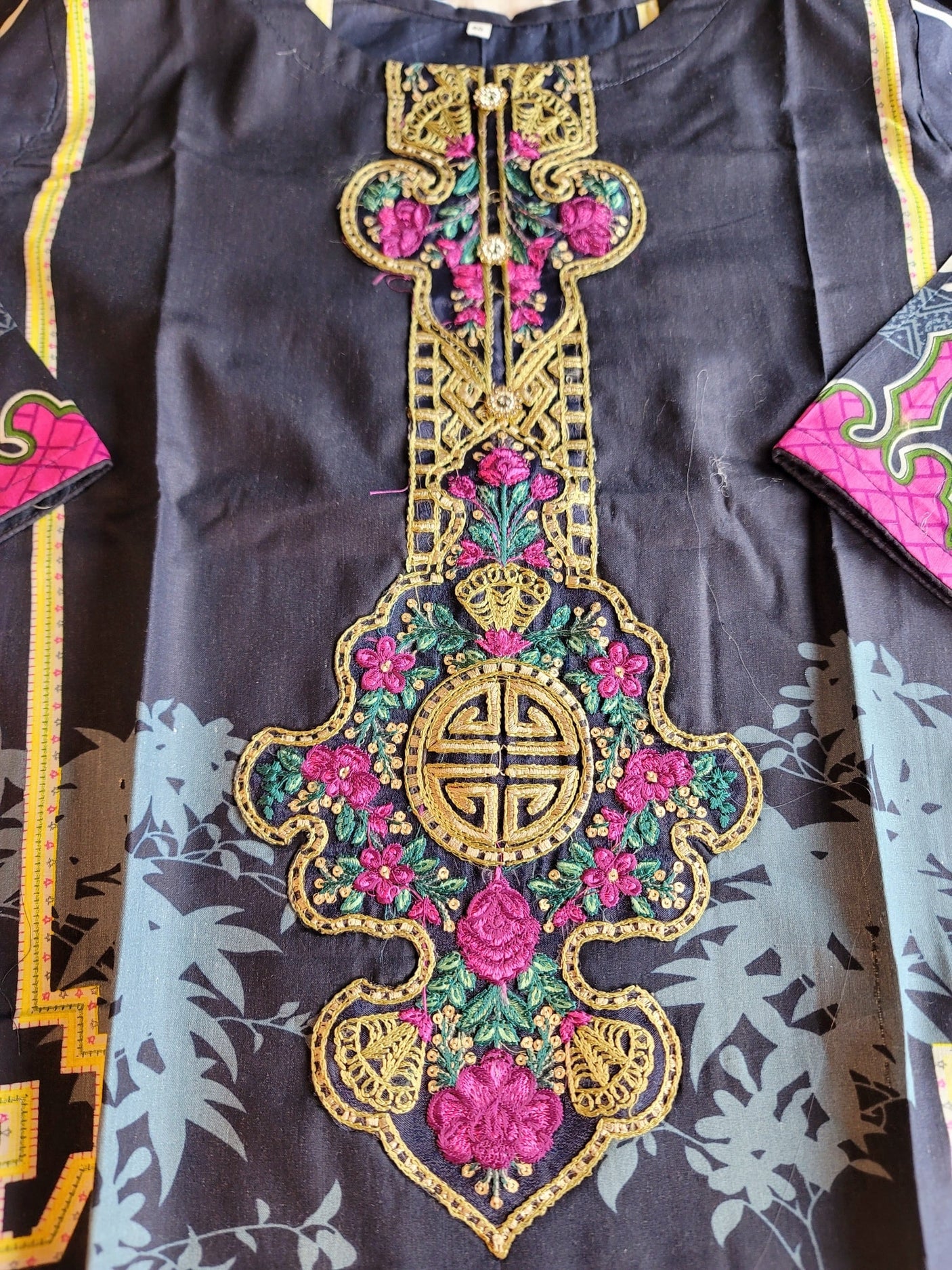 Pakistani Lawn Embroidered Salwar kameez Ready To Ship