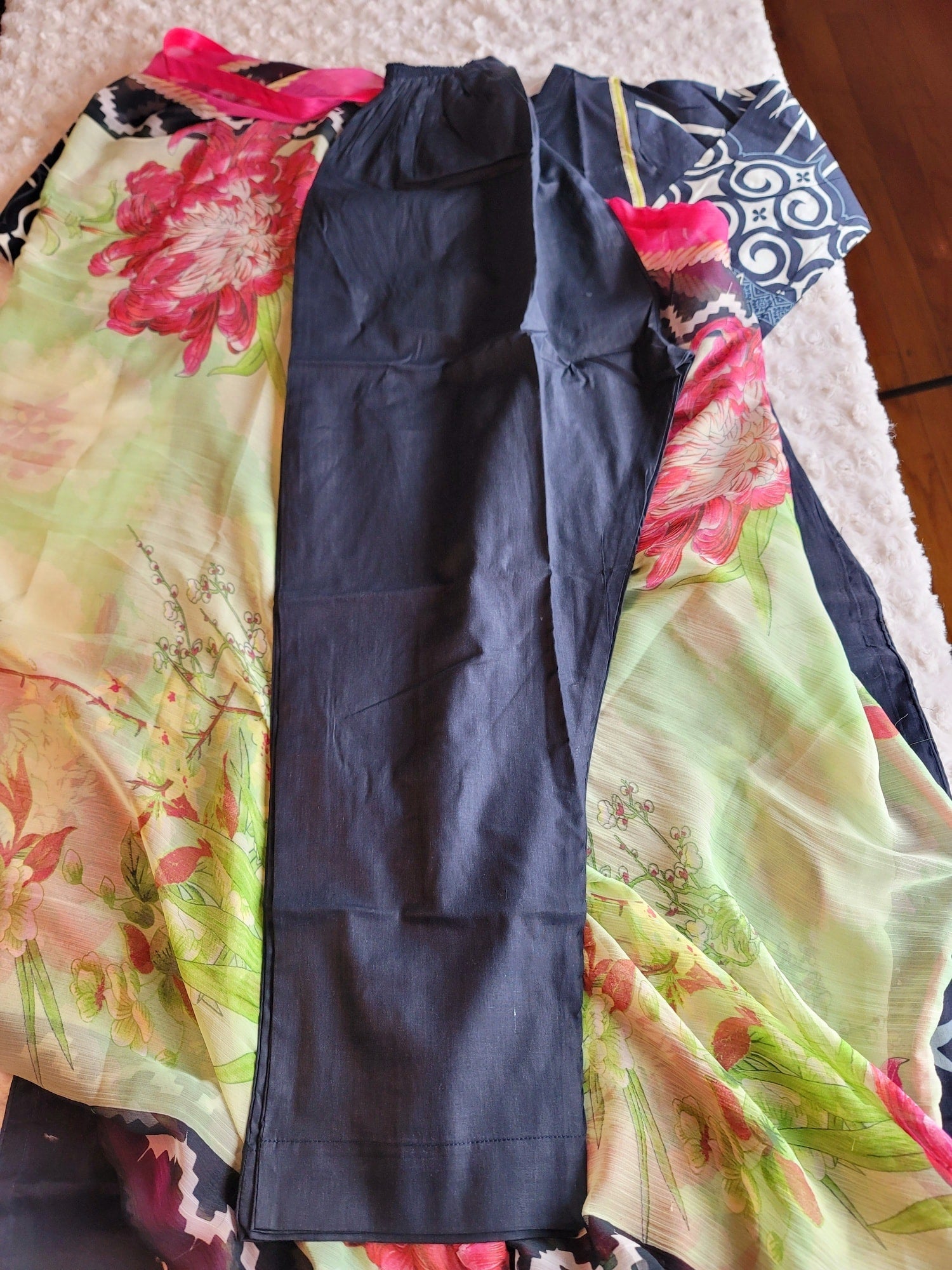 Pakistani Lawn Embroidered Salwar kameez Ready To Ship