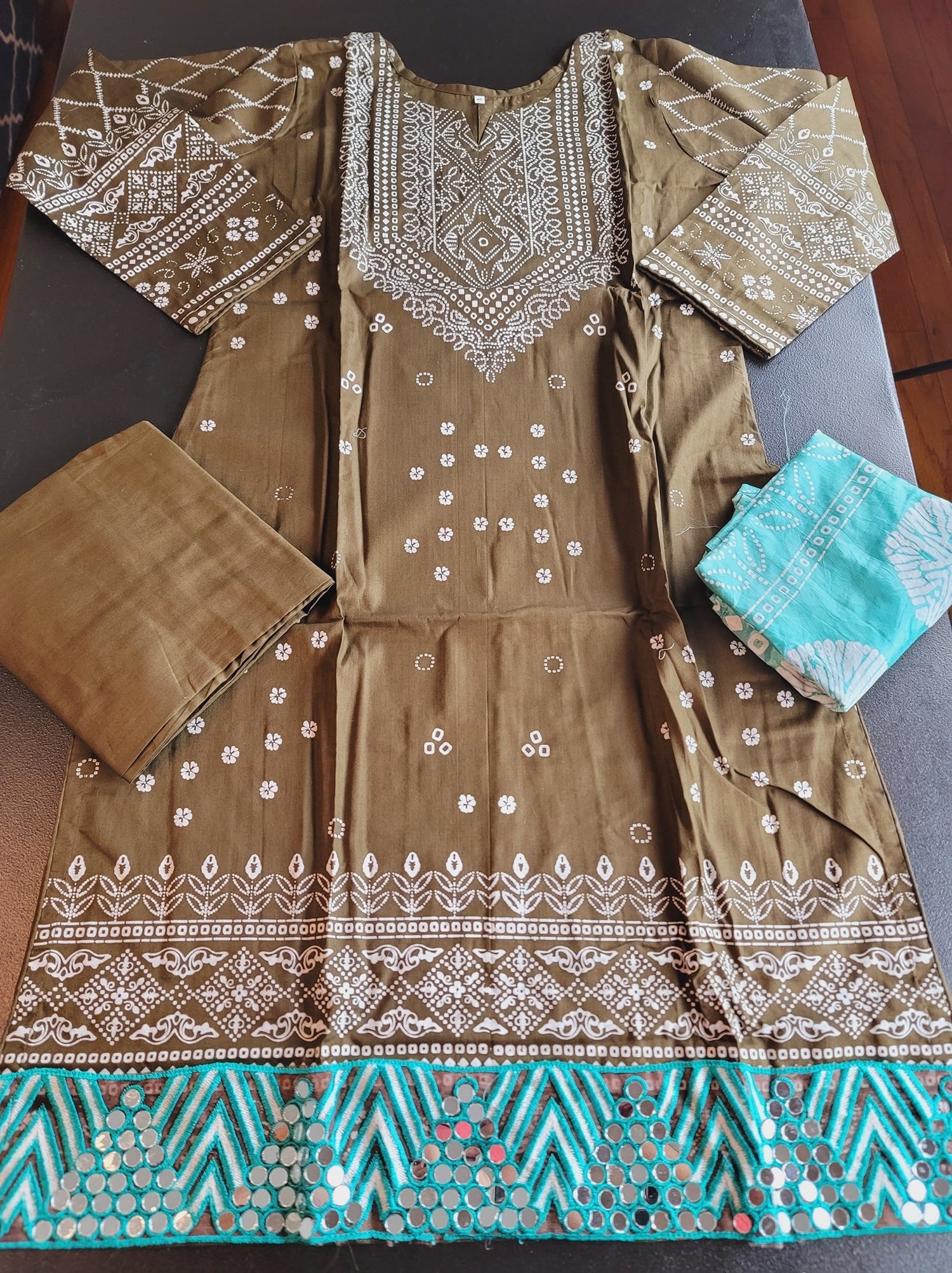 Pakistani Lawn Embroidered Salwar kameez Ready To Ship