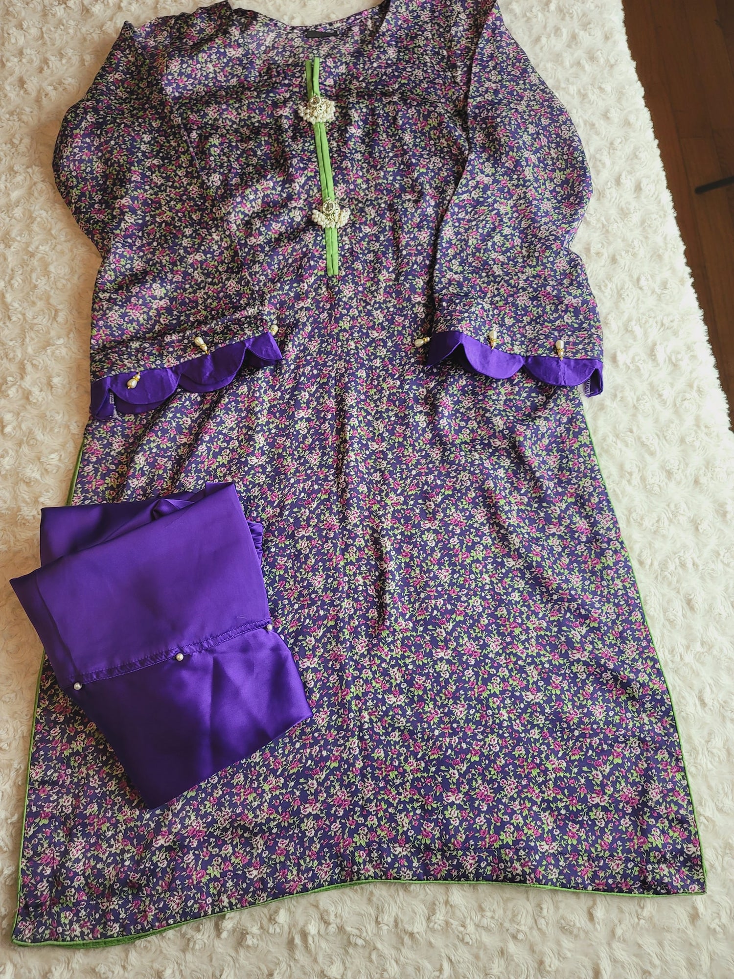 Falgun and valentine special. Super soft pakistani silk kurti