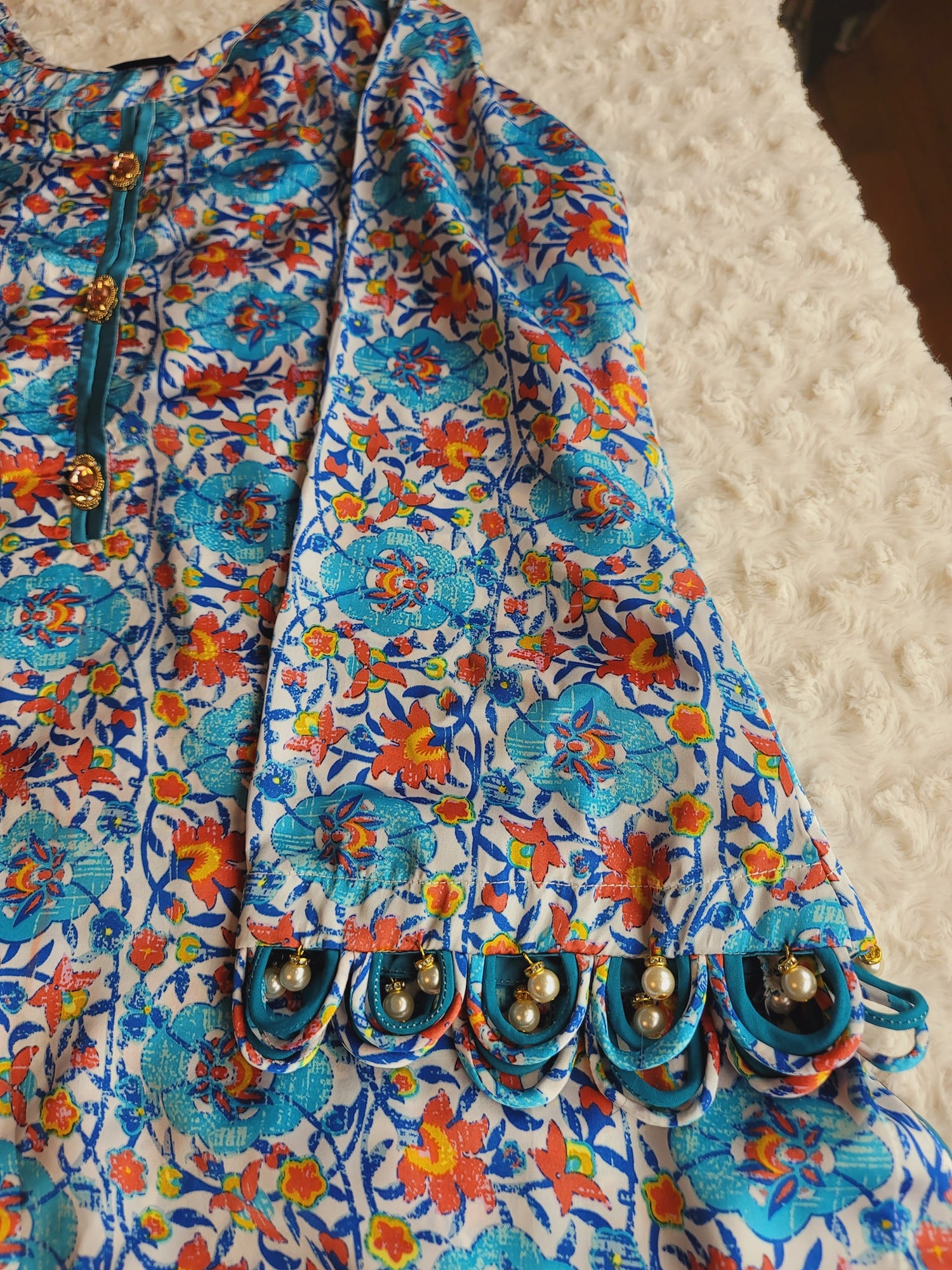 Falgun and valentine special. Super soft pakistani silk kurti