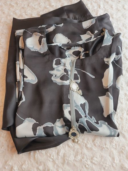 Falgun and valentine special. Super soft pakistani silk kurti