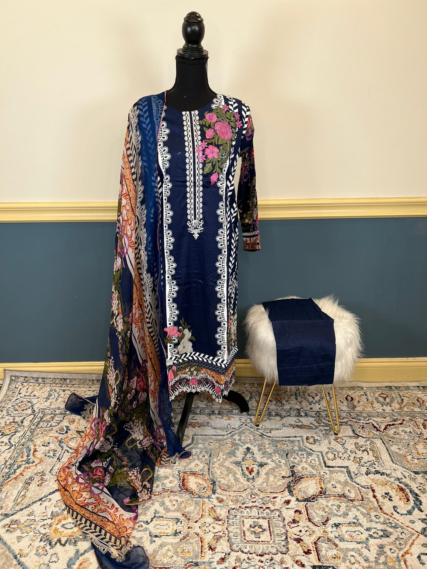 Pakistani Stitched Embroidered lawn Salwar kameez ready to ship