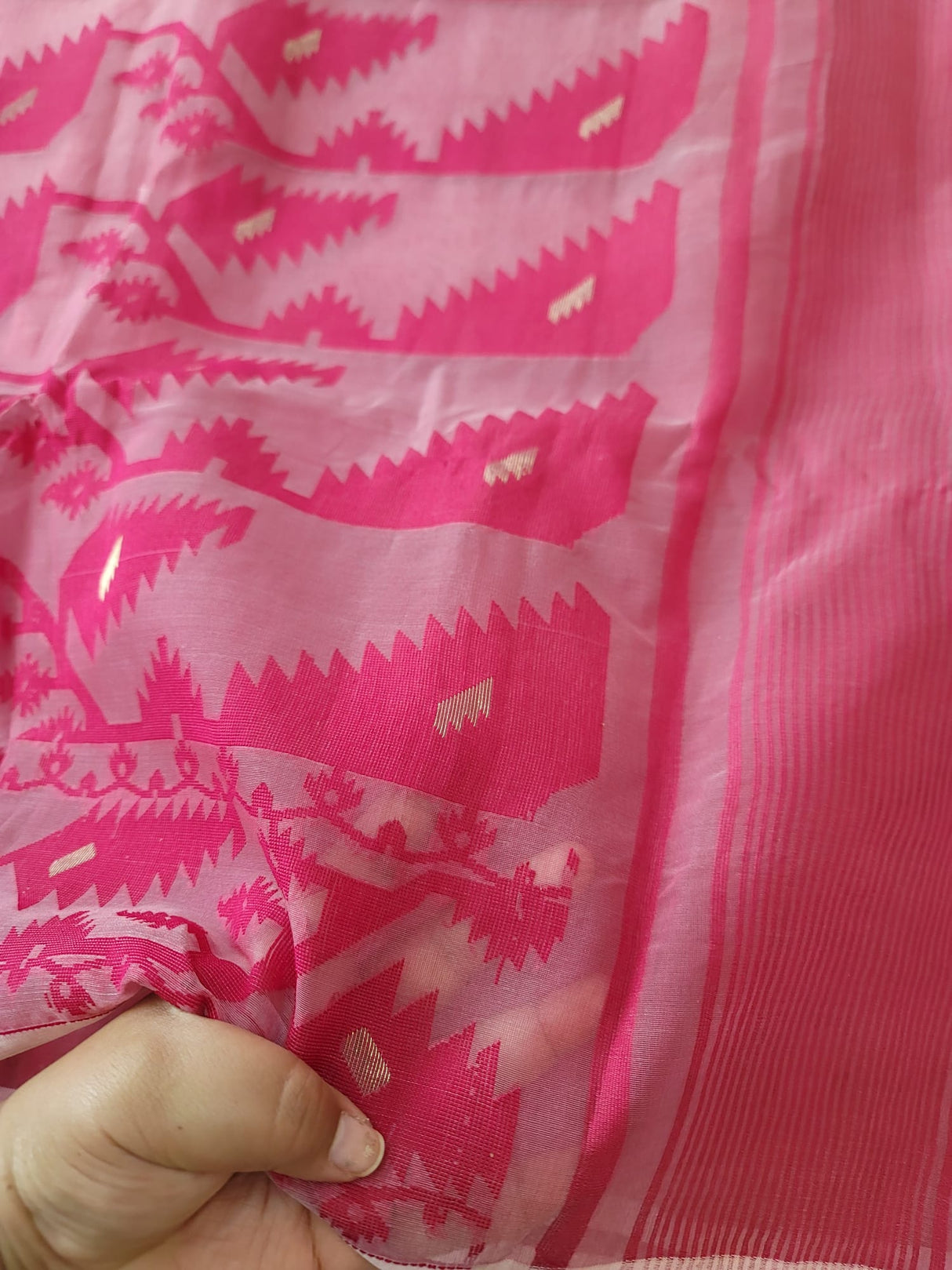 Dhakai Jamdani Saree