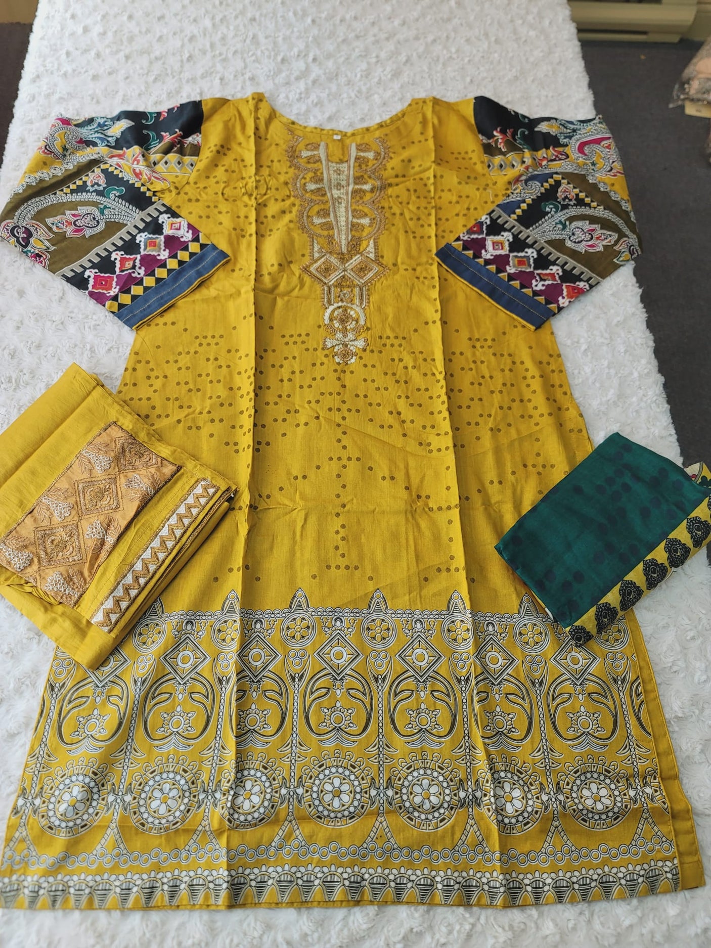 Pakistani Stitched lawn Embroidered Salwar kameez ready to ship