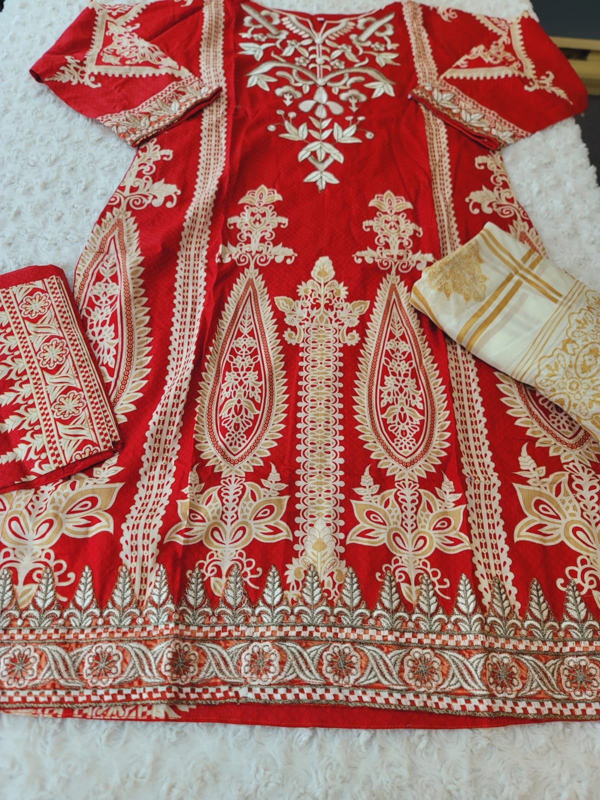 Pakistani Stitched lawn Embroidered Salwar kameez ready to ship