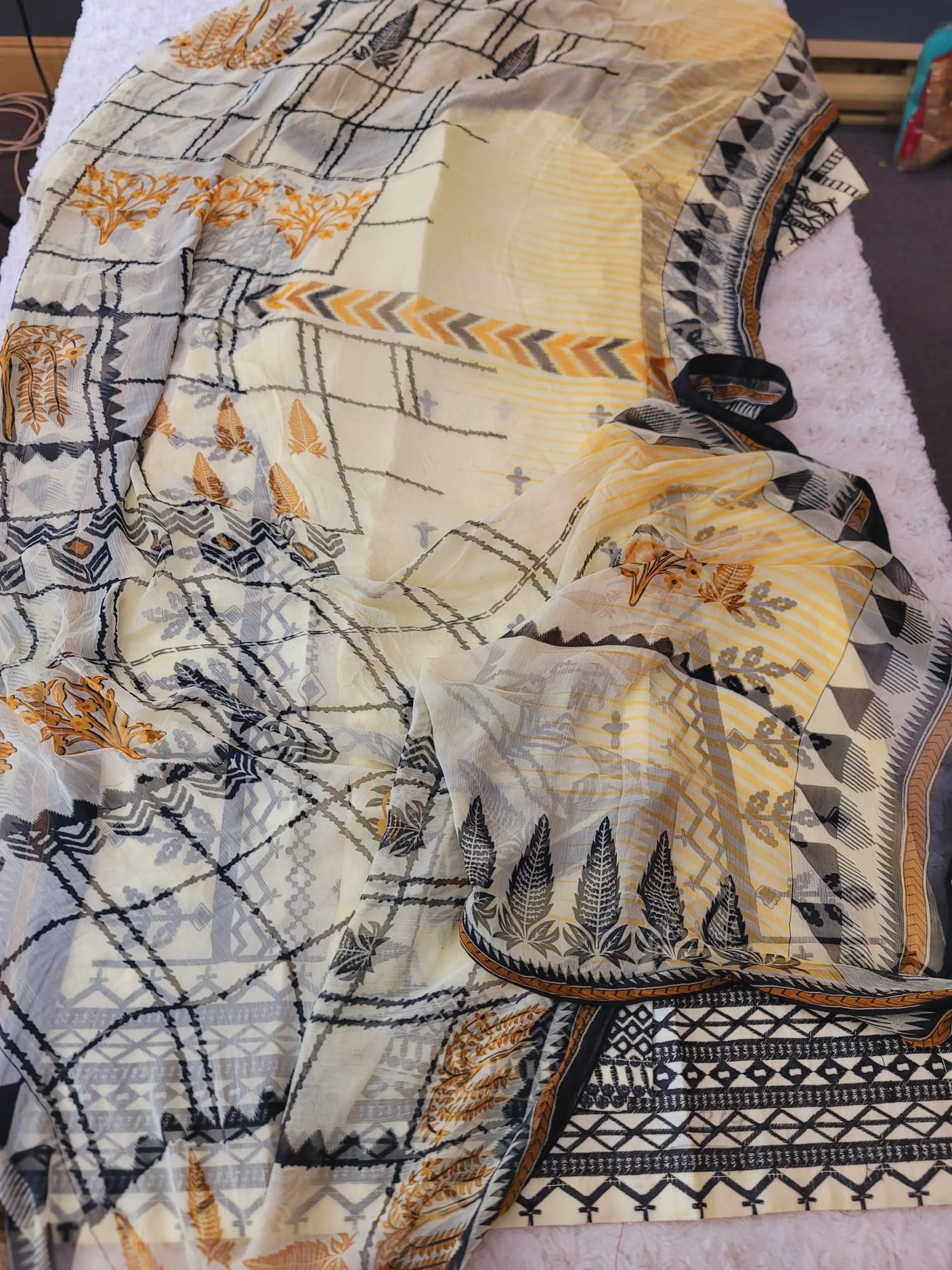 Pakistani Stitched lawn Embroidered Salwar kameez ready to ship