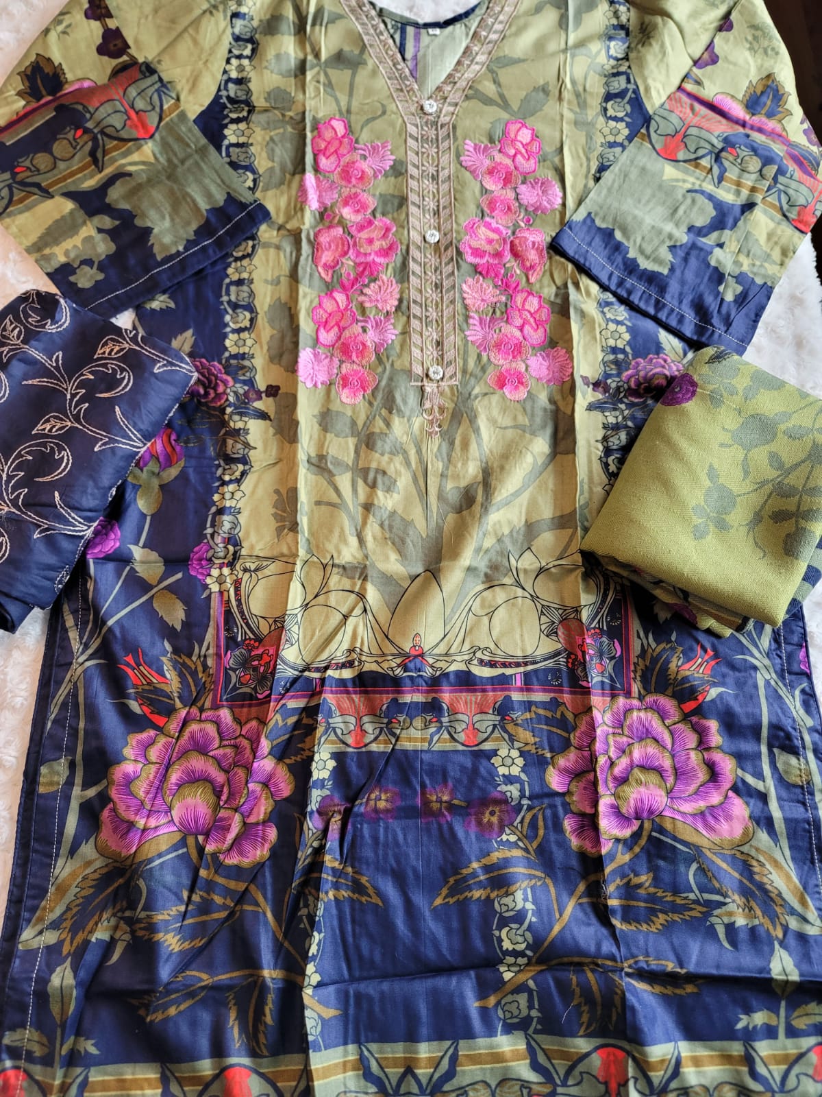 Pakistani Embroidered Salwar kameez Ready To Ship