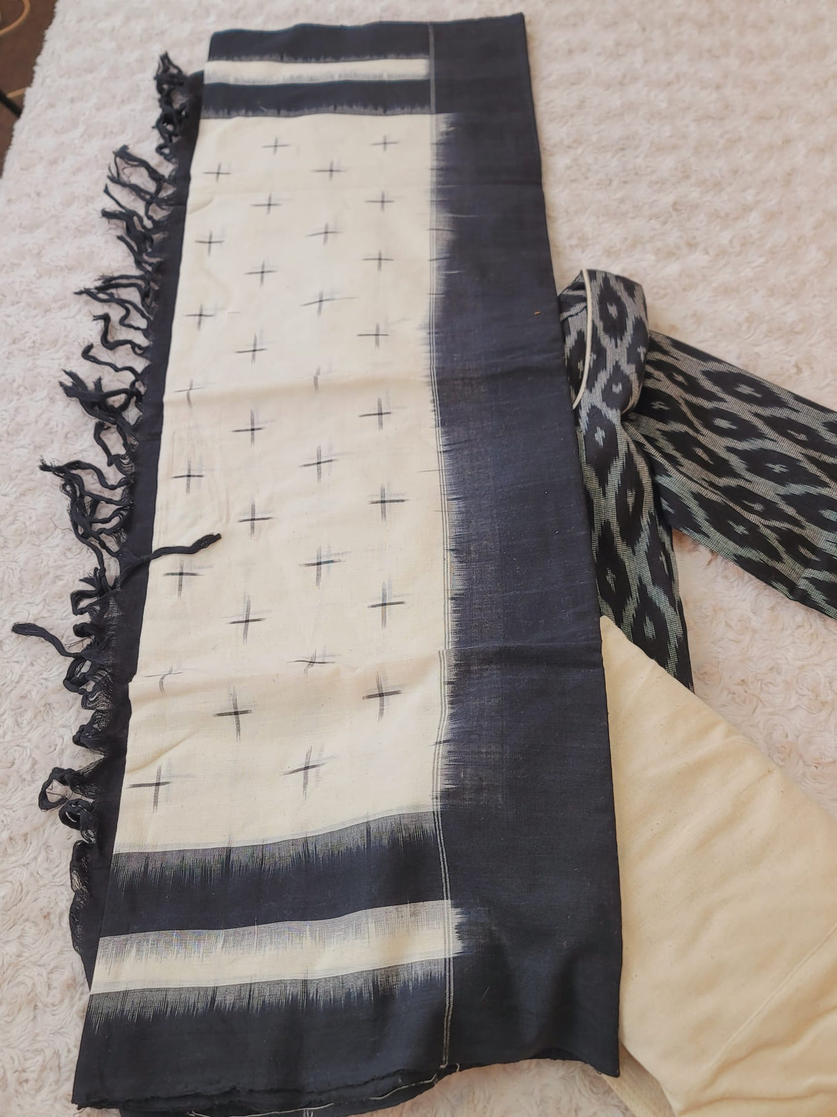 Handloom Ikkat Salwer Kamiz