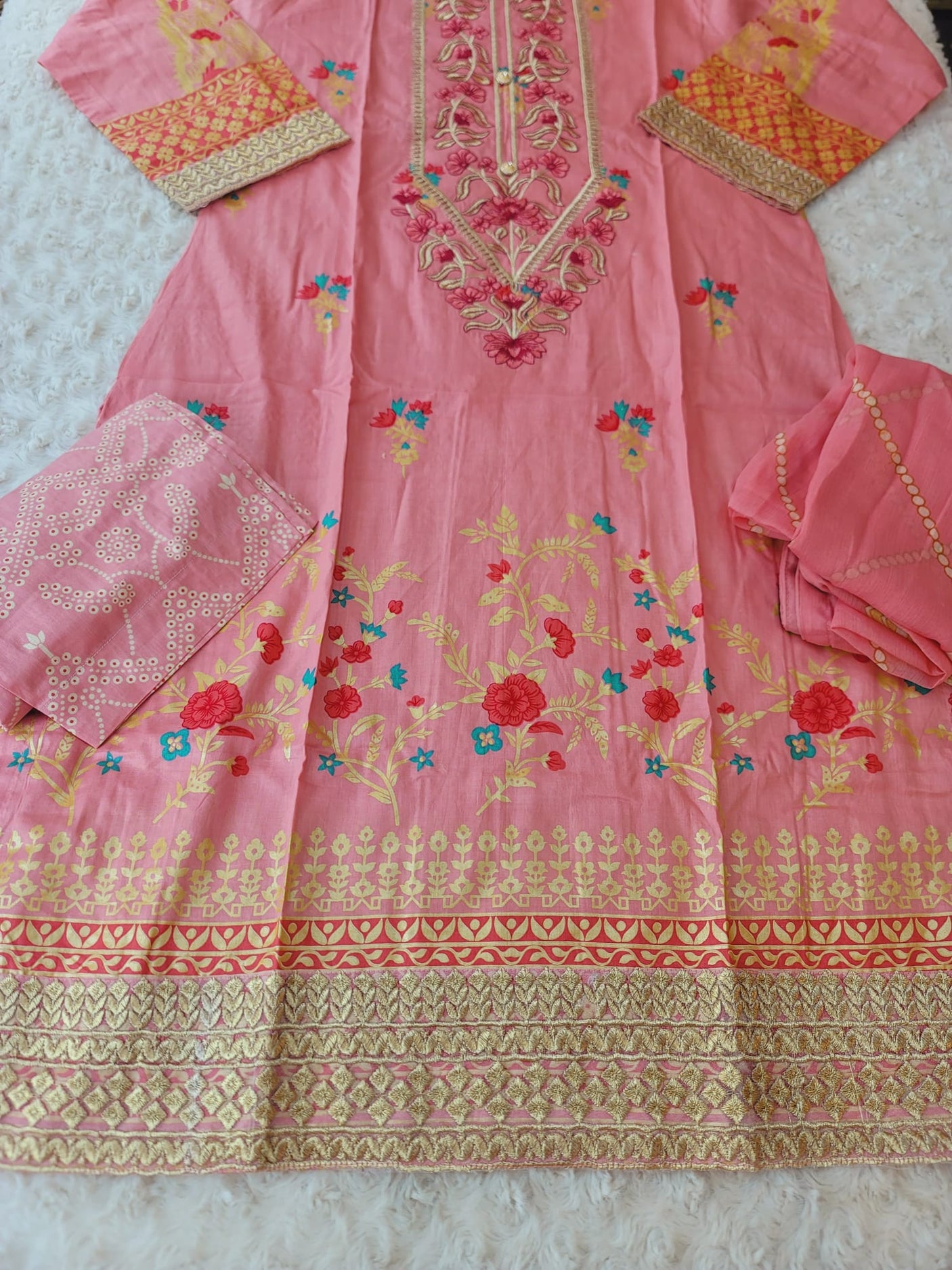 Pakistani Stitched lawn Embroidered Salwar kameez ready to ship