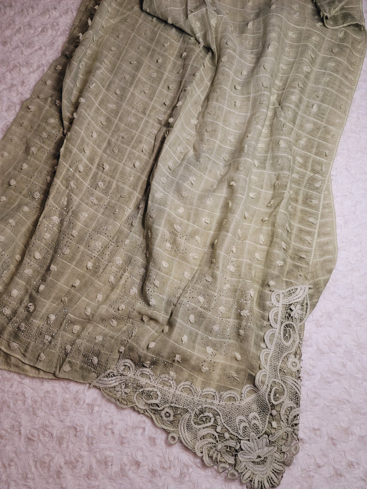 Super soft party hijab.