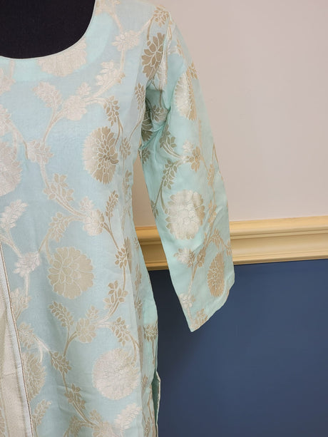 Pure Khaddi Georgette Banarasi Salwer Kamiz