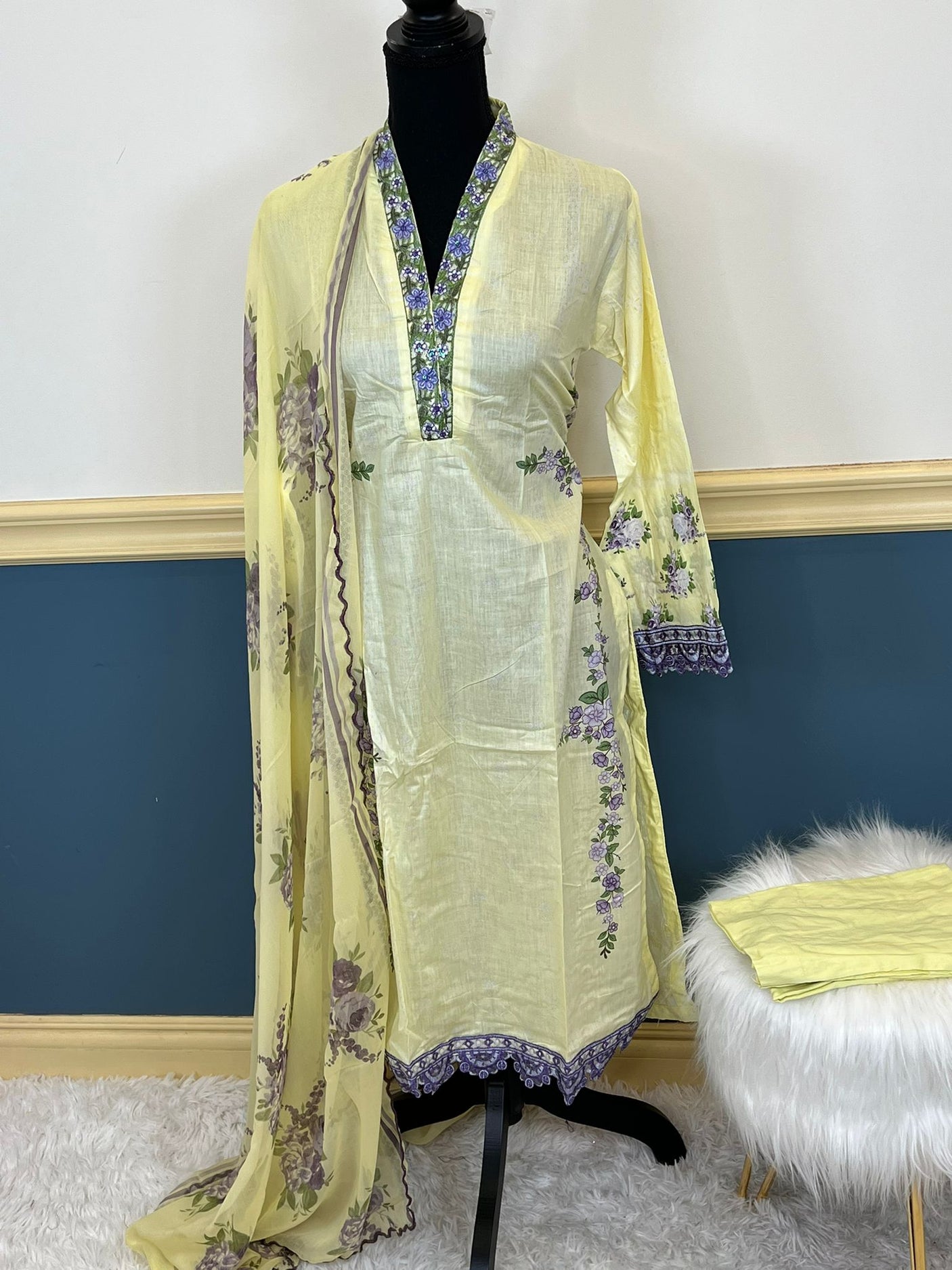 Pakistani Stitched Embroidered lawn Salwar kameez ready to ship