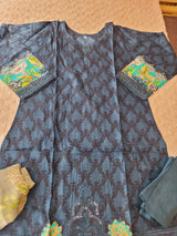 Pakistani Stitched lawn Embroidered Salwar kameez ready to ship