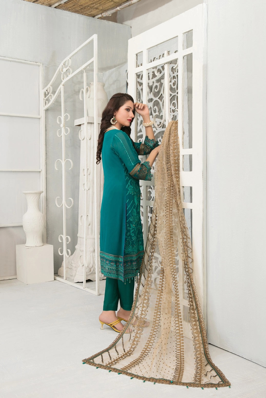 Gulrukh by Tawakkal Chiffon Embroidered Collection–  100% Original Guaranteed