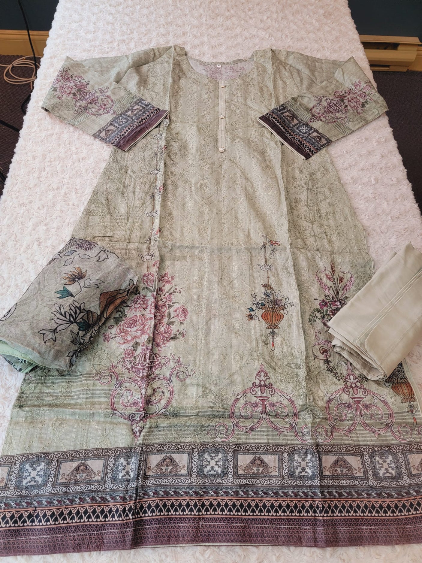 Pakistani Stitched lawn Embroidered Salwar kameez ready to ship