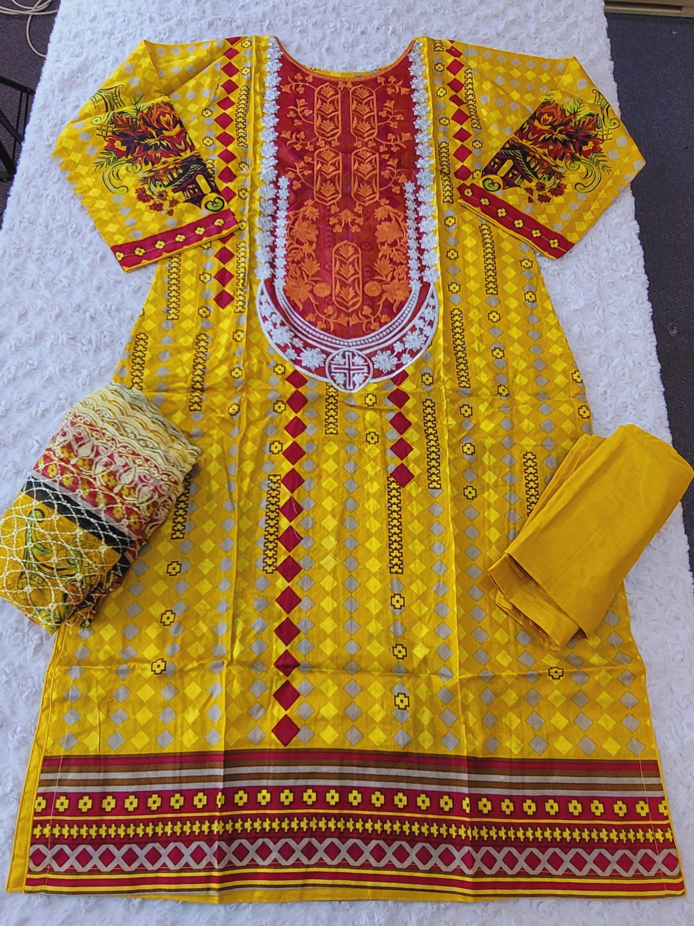 Pakistani Stitched lawn Embroidered Salwar kameez ready to ship