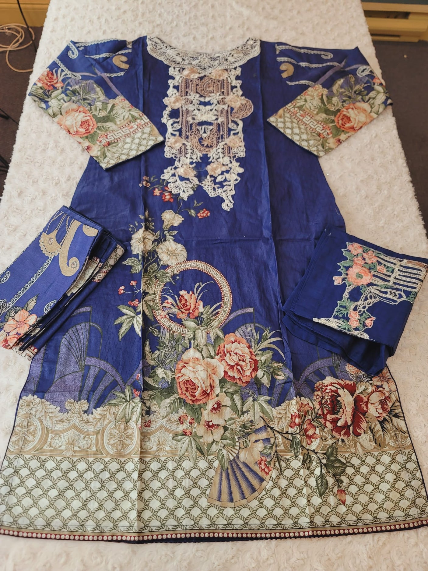 Pakistani Stitched lawn Embroidered Salwar kameez ready to ship