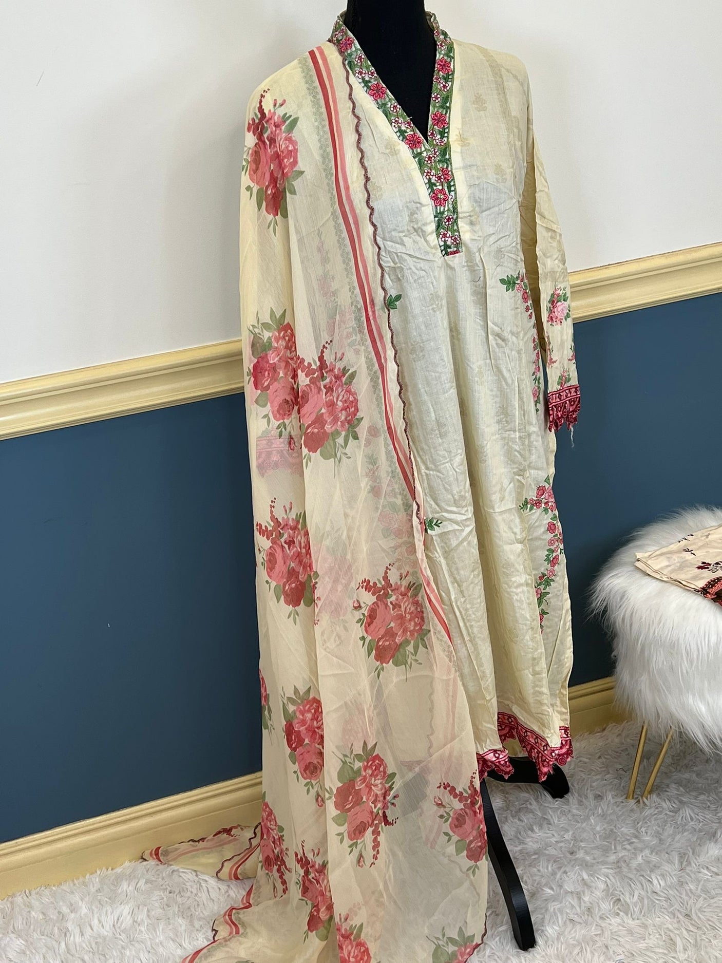 Pakistani Stitched Embroidered lawn Salwar kameez ready to ship