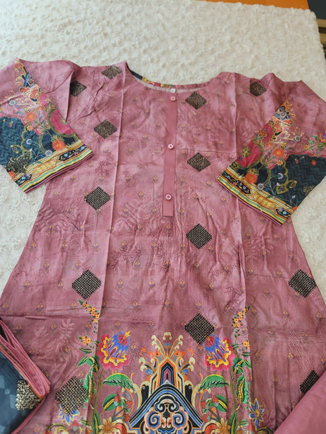 Pakistani Stitched lawn Embroidered Salwar kameez ready to ship