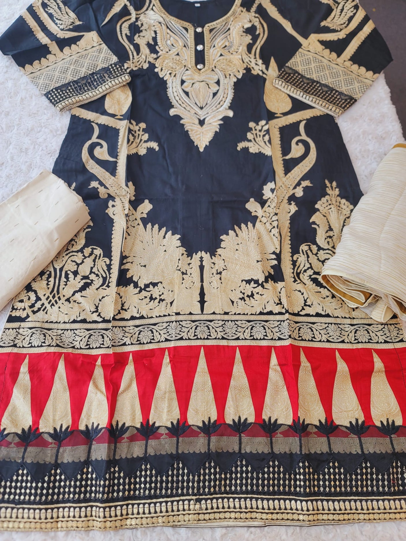 Pakistani Stitched lawn Embroidered Salwar kameez ready to ship