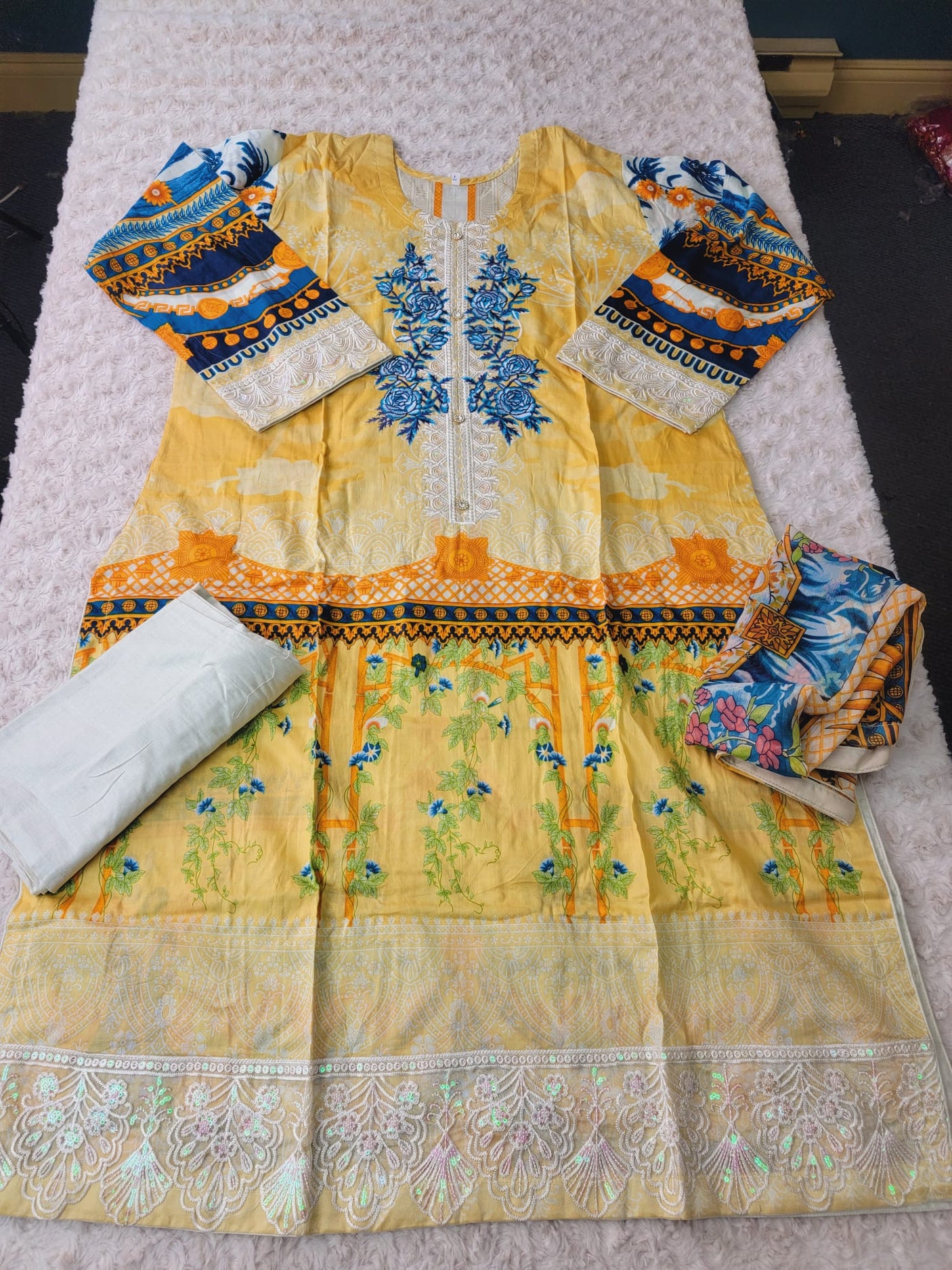 Pakistani Stitched lawn Embroidered Salwar kameez ready to ship