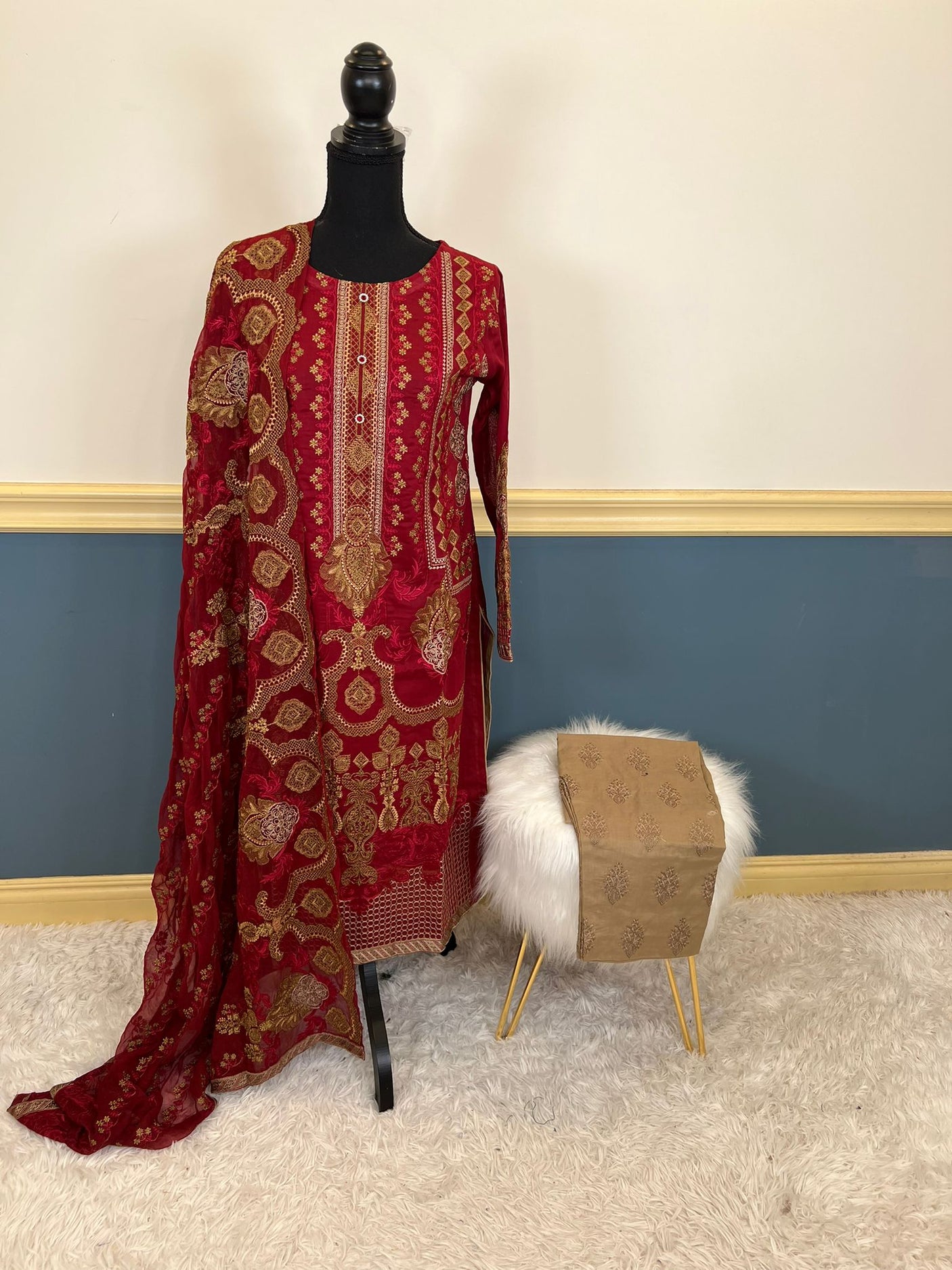 Pakistani Stitched Luxury Embroidered lawn Salwar kameez ready to ship