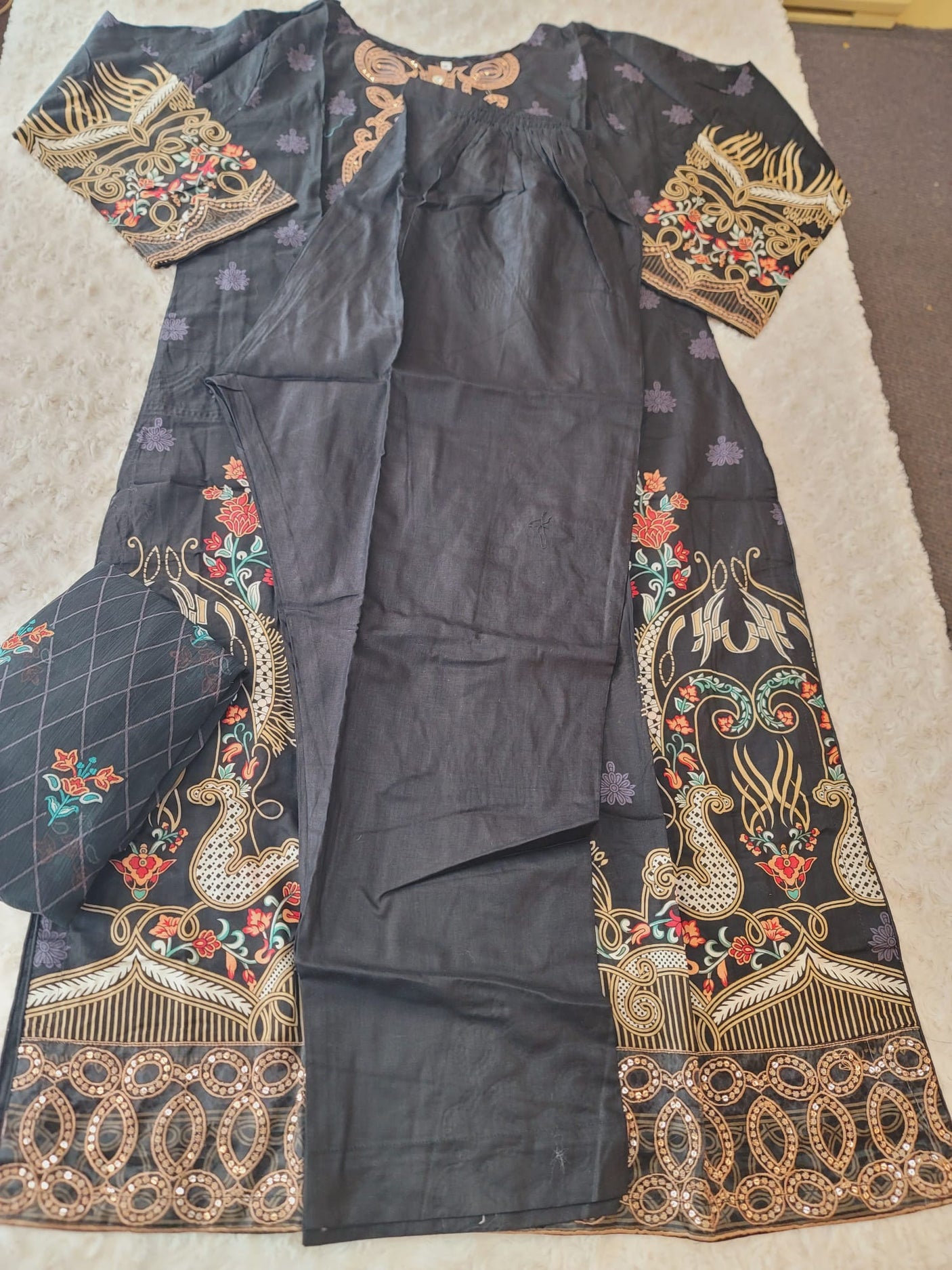 Pakistani Stitched lawn Embroidered Salwar kameez ready to ship