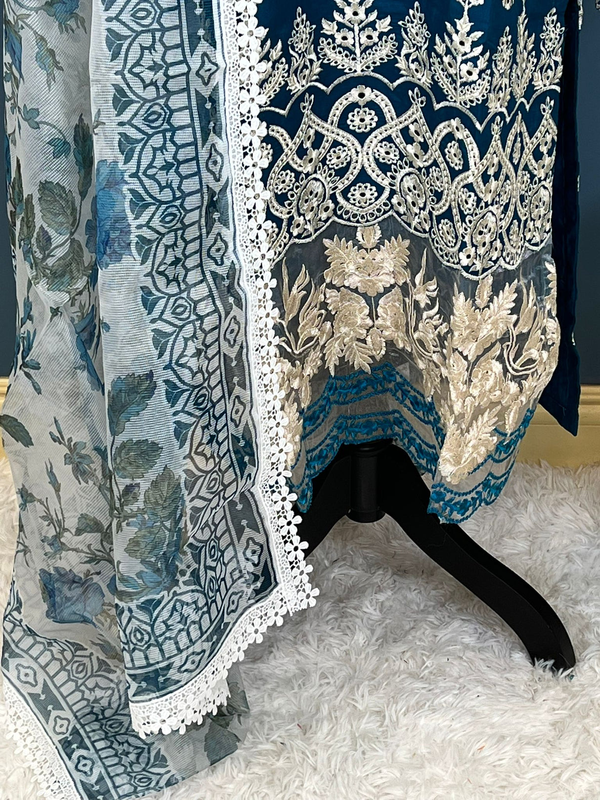 Luxury lawn with Cotton dupatta Ready To Ship