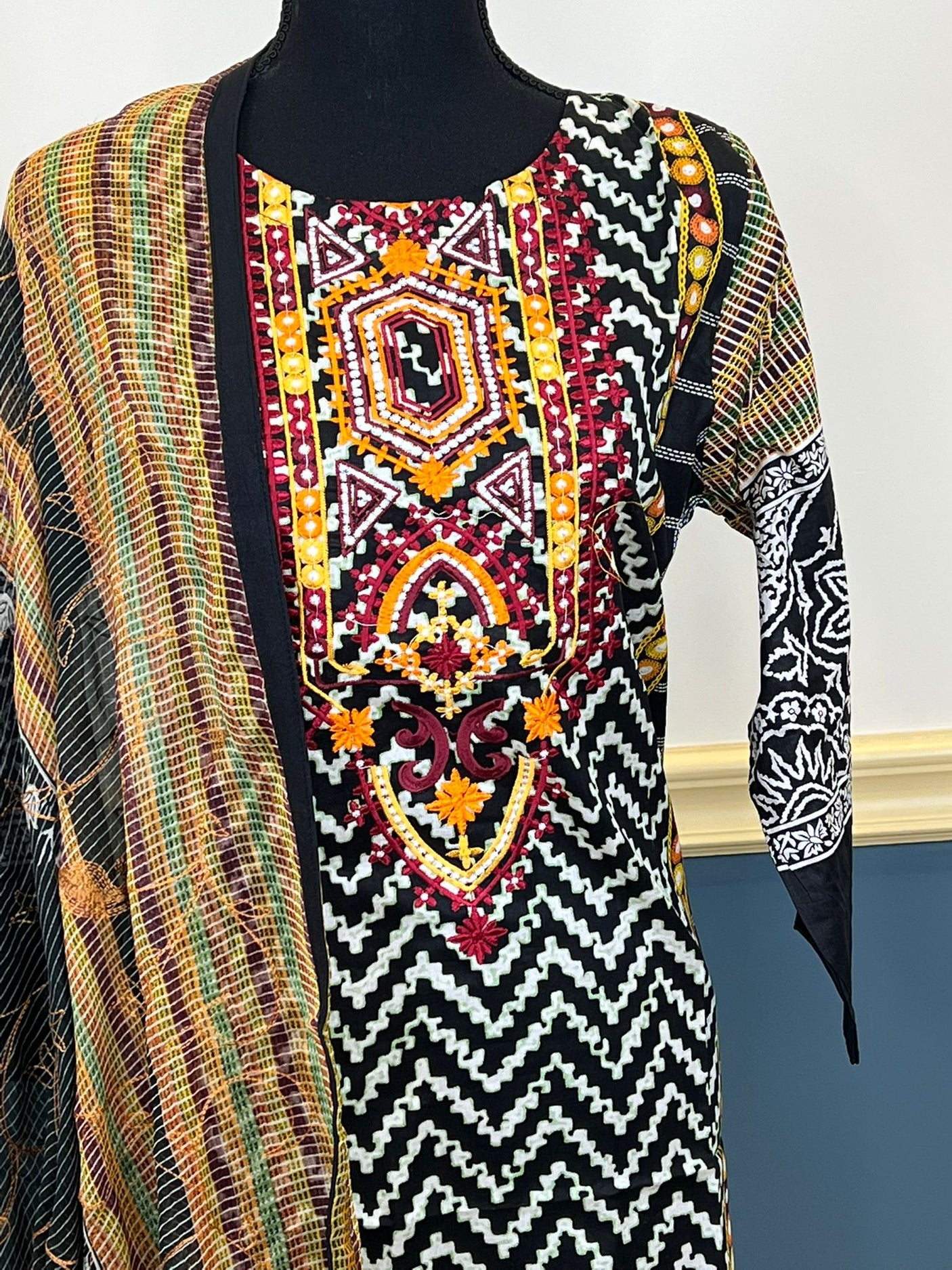 Pakistani Stitched lawn Embroidered Salwar kameez ready to ship