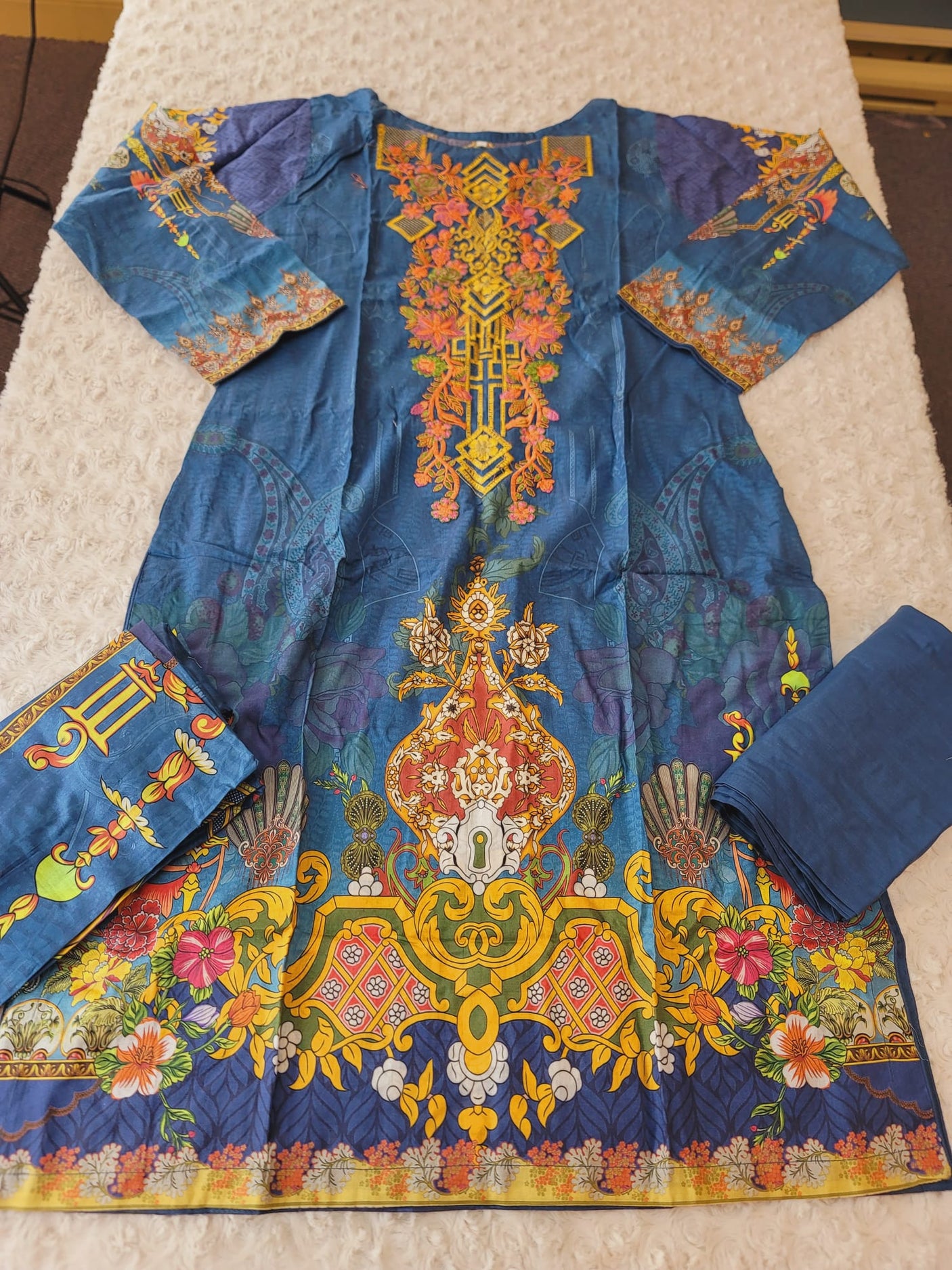 Pakistani Stitched lawn Embroidered Salwar kameez ready to ship