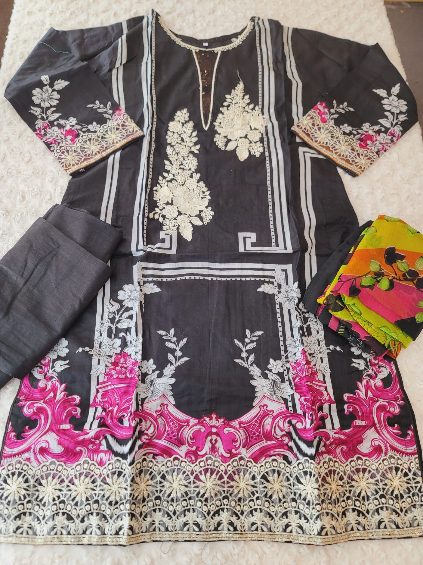 Pakistani Stitched lawn Embroidered Salwar kameez ready to ship