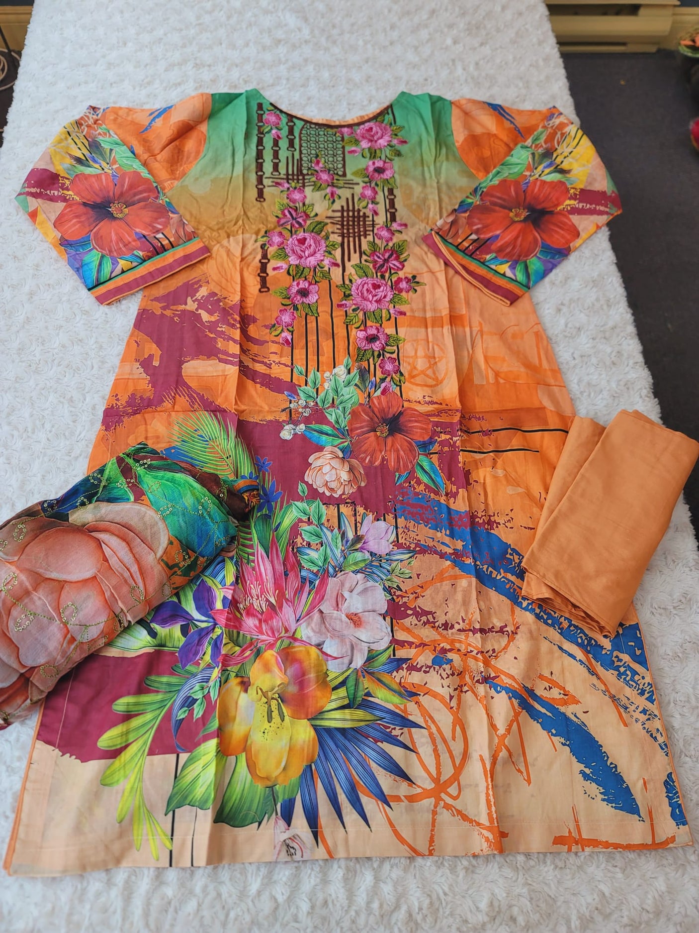 Pakistani Stitched lawn Embroidered Salwar kameez ready to ship