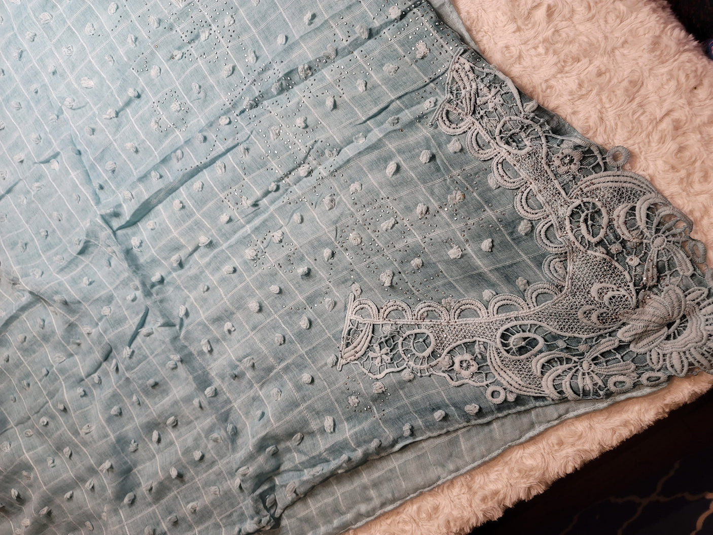 Super soft party hijab.